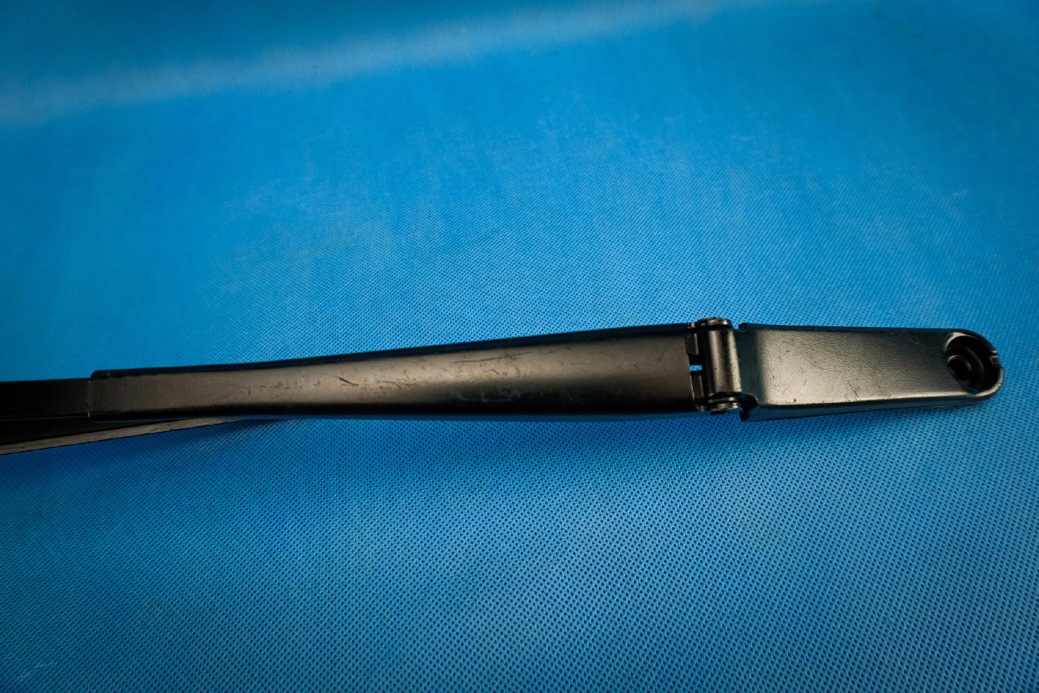 wiper arm pioro Audi A4 S4 A5 8W 8W1955407
