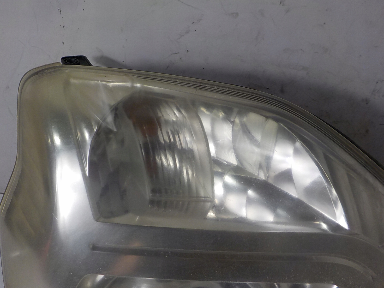 NISSAN X-TRAIL T31 XENON light right front front UK