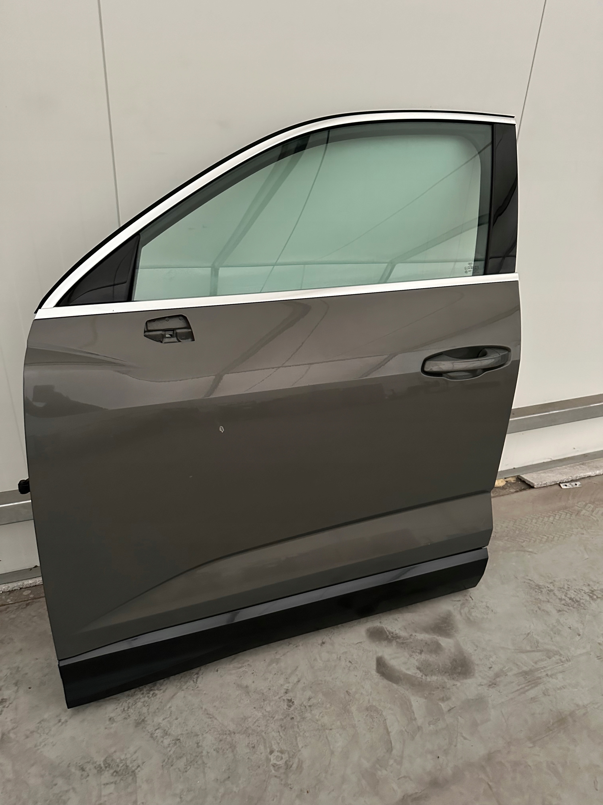 AUDI Q3 83A SPORTBACK door front left DEMONTAZ