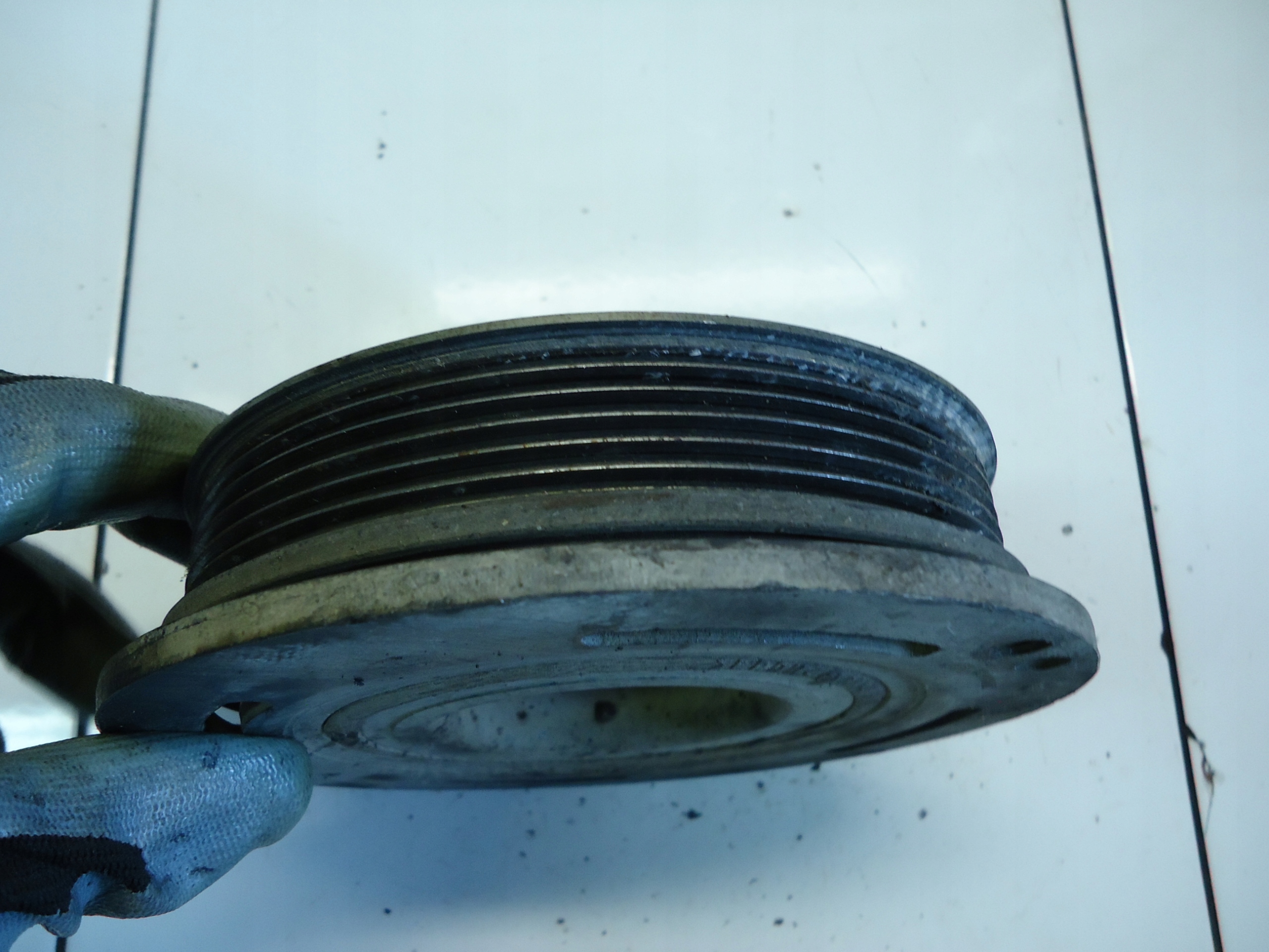 RENAULT MASTER 2.5 DCI G9U pulley