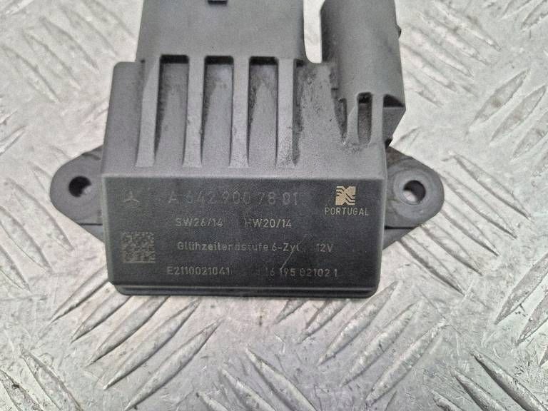 Mercedes E320 CDI W211 3.0 control unit plugs zarowych A6429007801 642.920