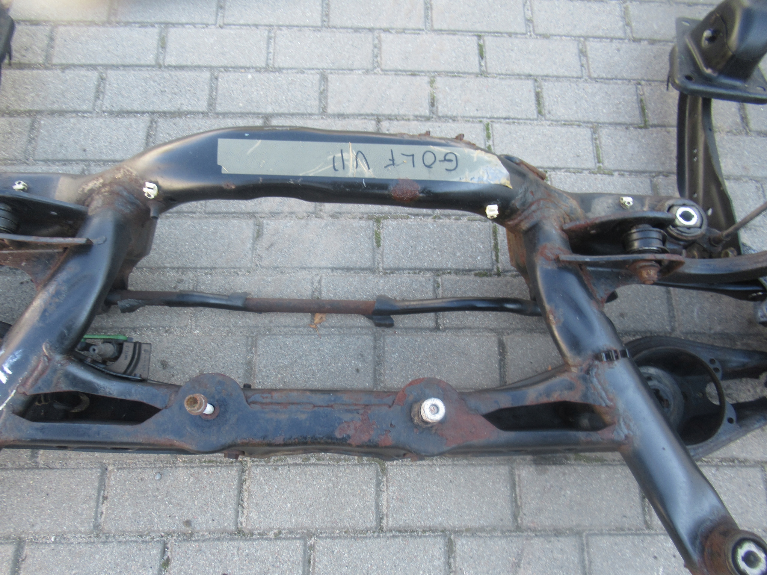 VW GOLF VII ZAWIESZENIE TYLNE TYL BELKA TYLNA OS Producent części Volkswagen OE