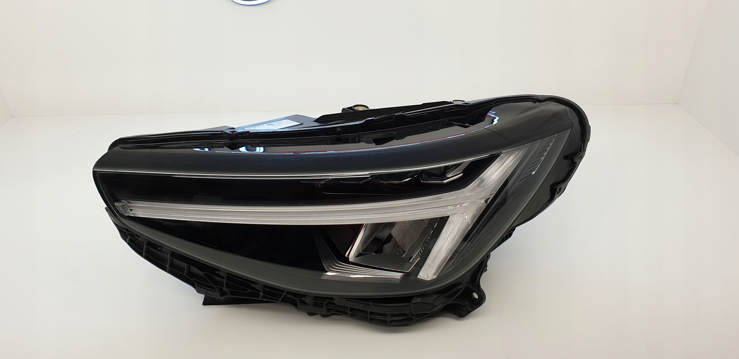 B558323b4214824988992cf3f521