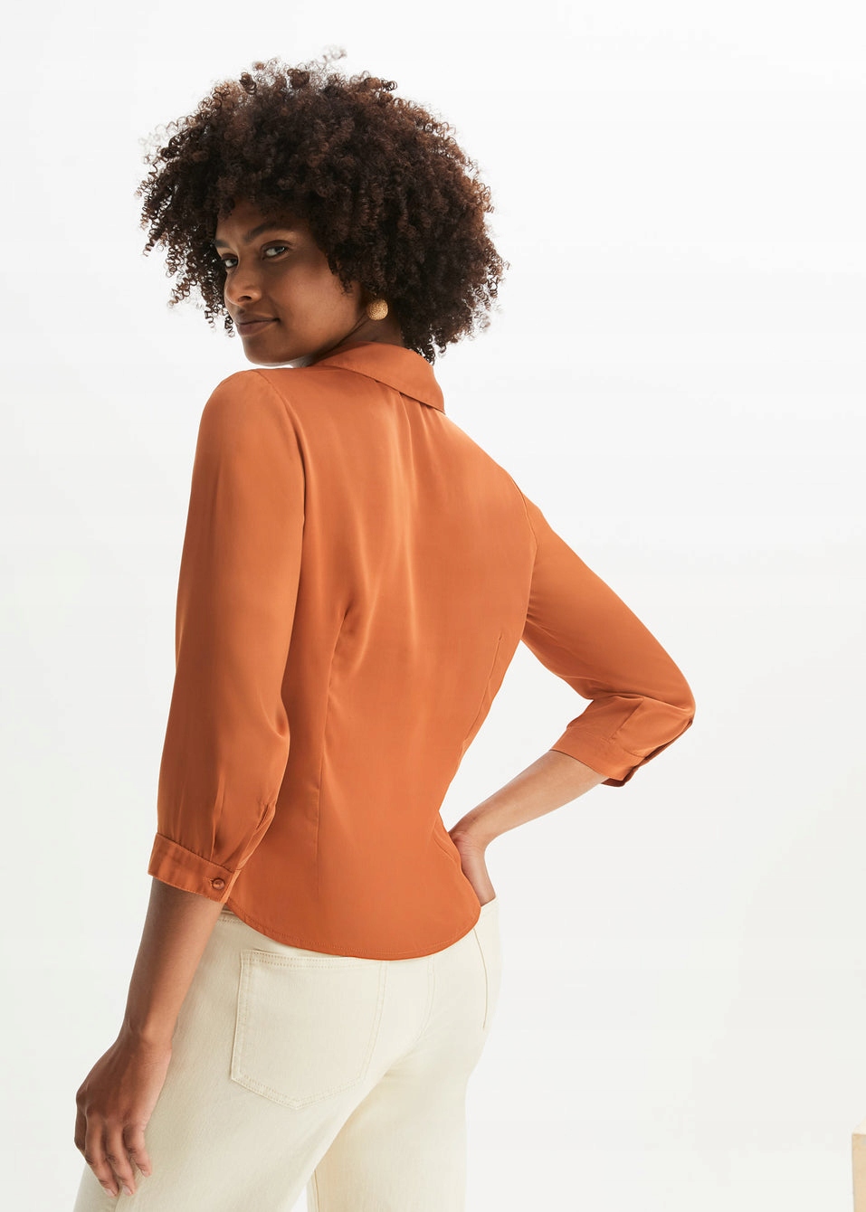 BLUZKA DAMSKA KOSZULOWA Z KOŁNIERZYKIEM ROZMIAR 940280 ROZMIAR 48 BRĄZOWA Rozmiar 48