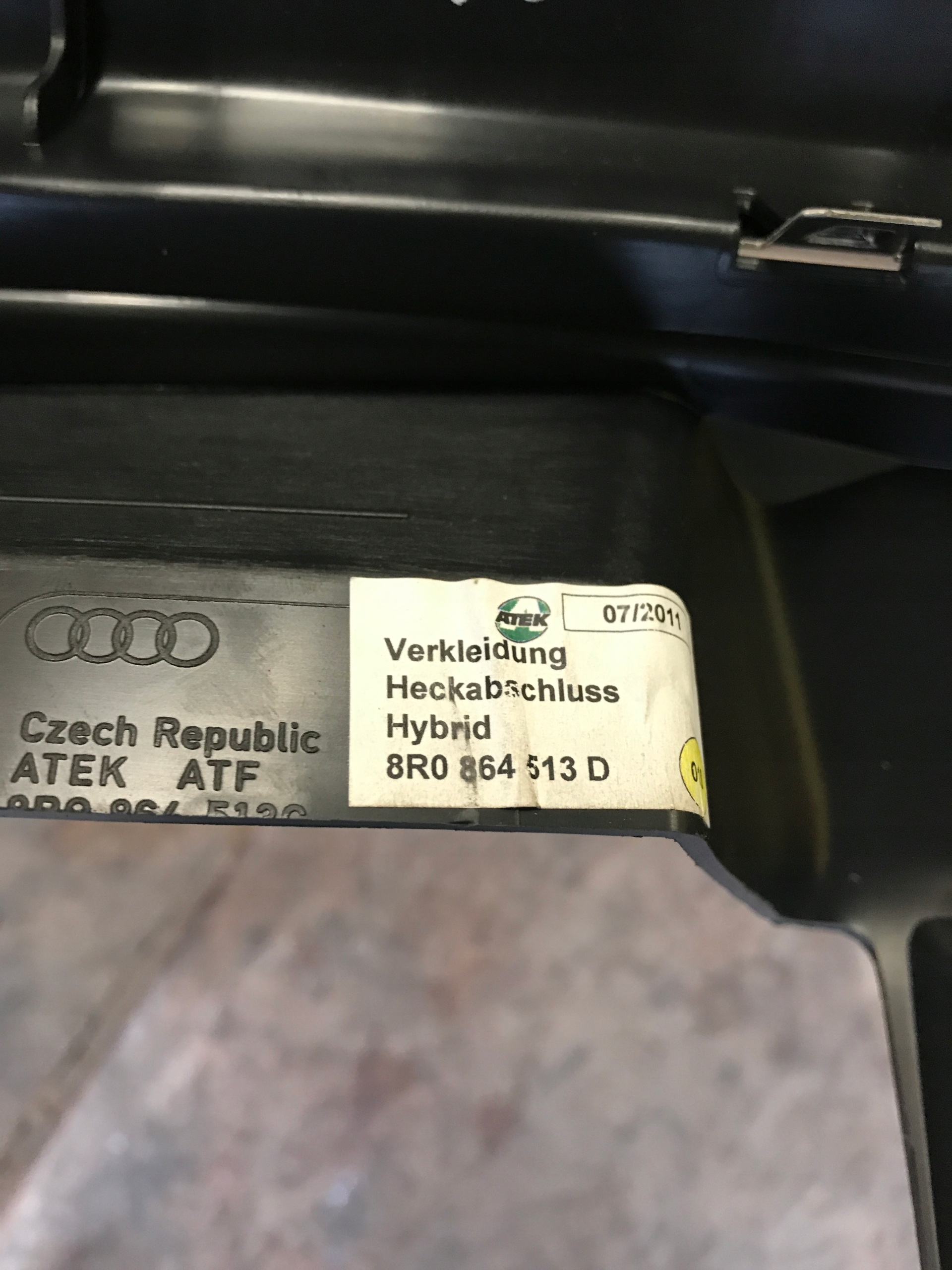 kryt PRAHU kufru AUDI Q5 8R0864513D