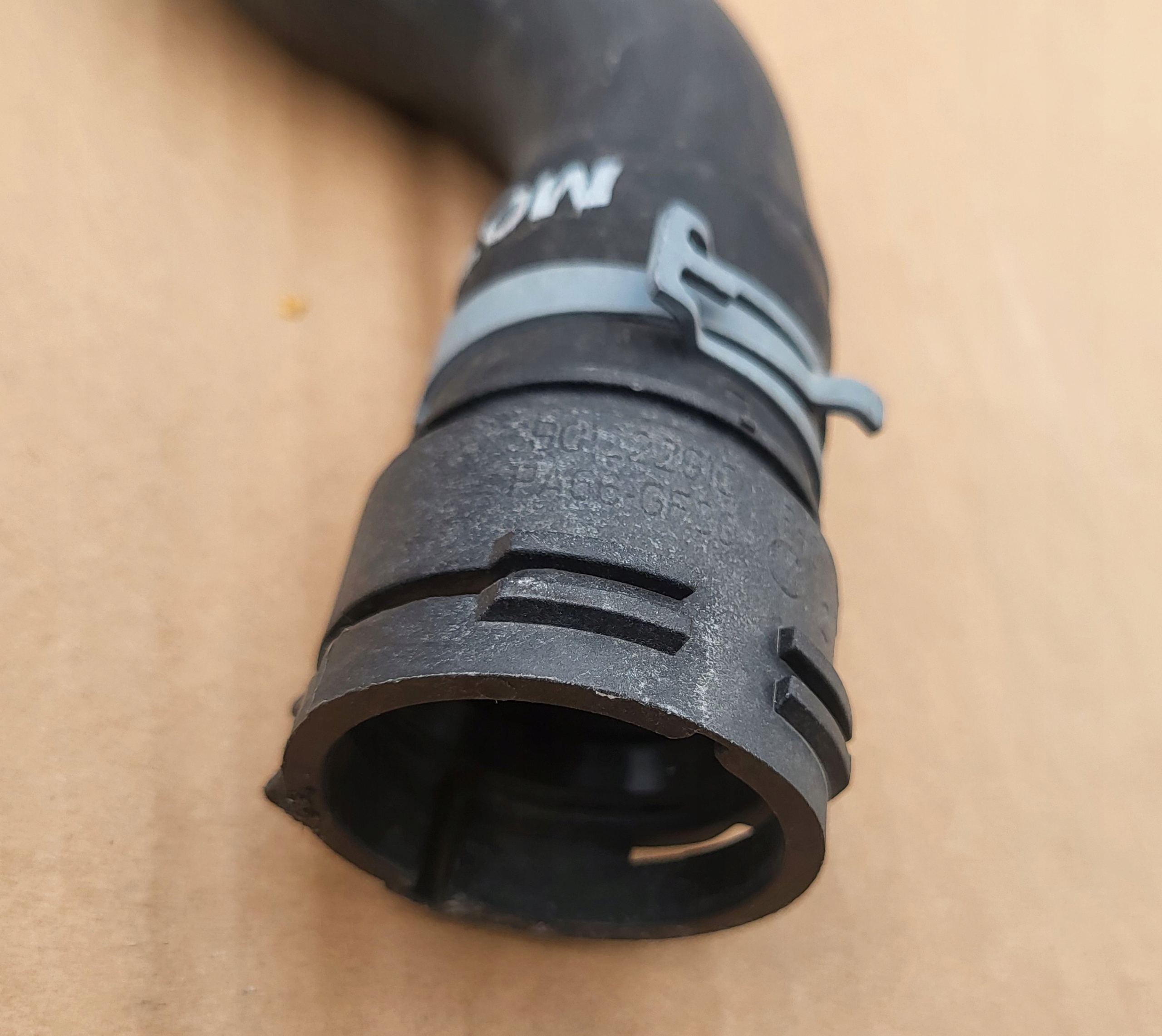 prijenos WODNY vode cijev crijevo AUDI A4 B9 8W EU 8W0122101H