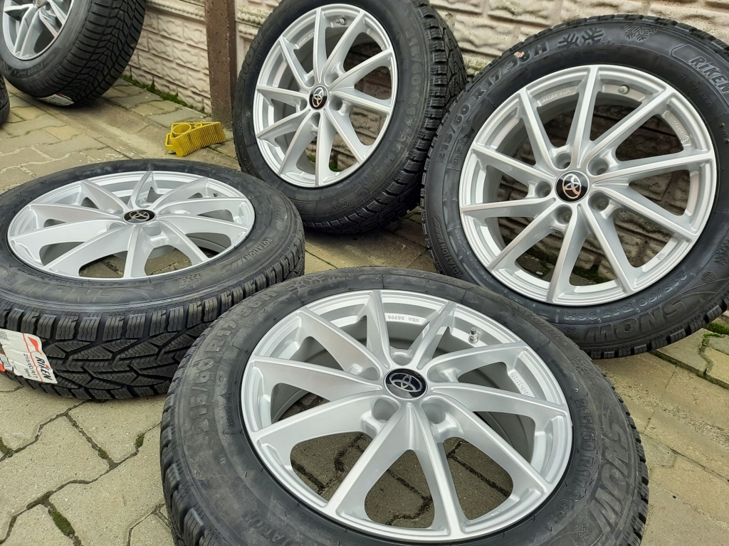 TOYOTA CHR CH R KOLA ZIMOWE 215 60R17 CZUJNIKI Rims type Aluminum