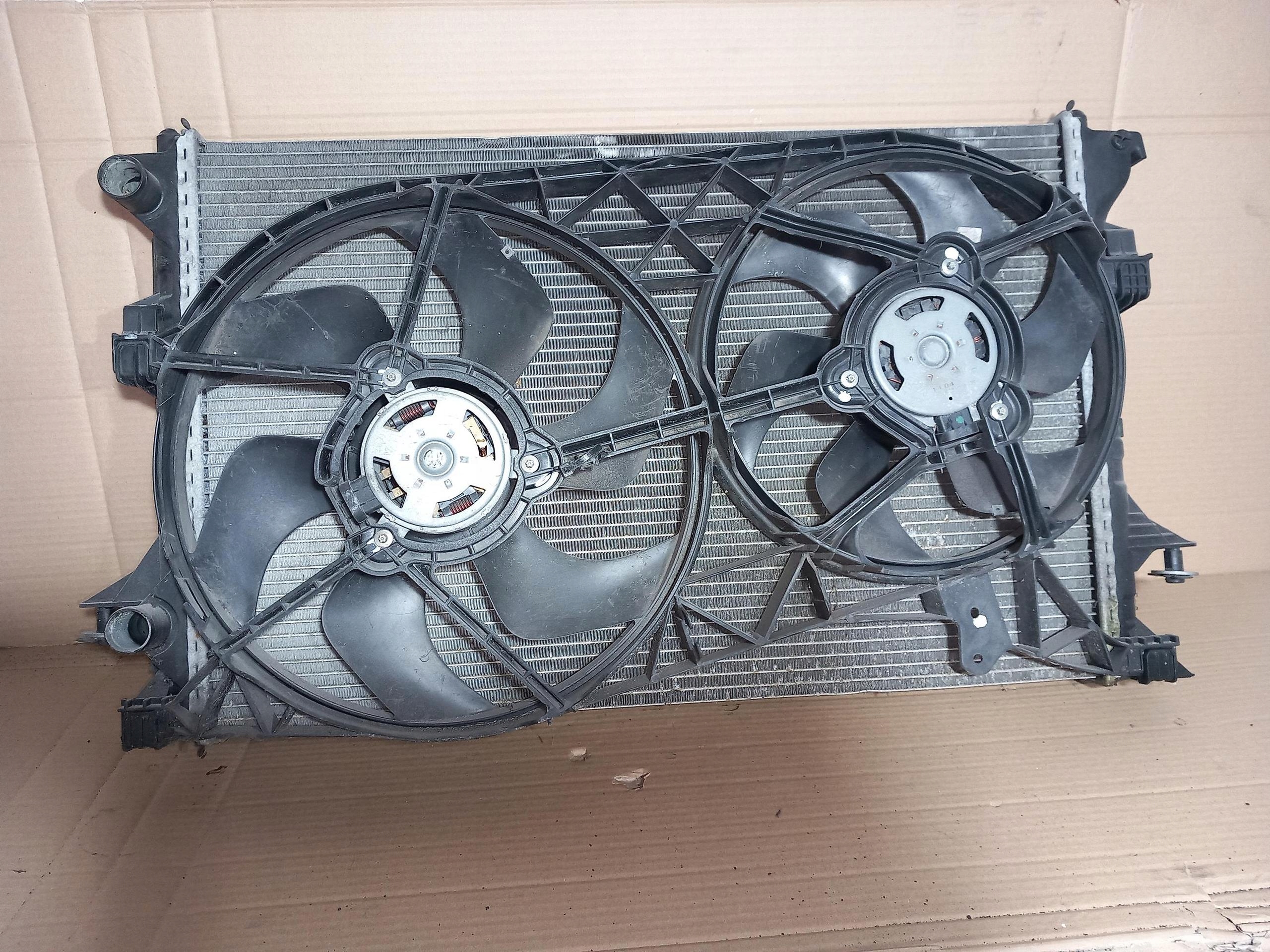 KOMPLET der Kühler Lüfter RENAULT LAGUNA II 2.0 DCI 01-07