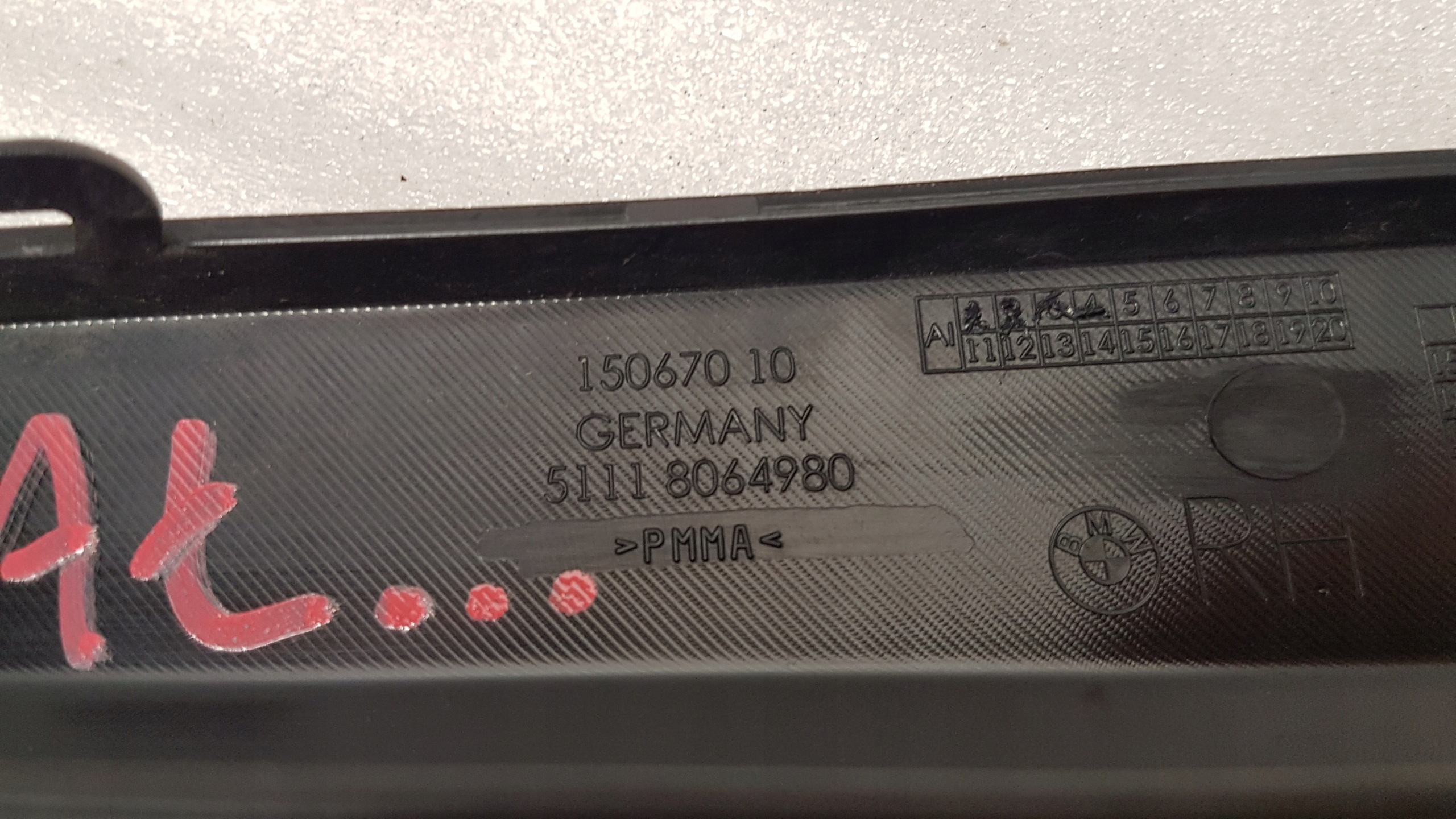 grid of a bumper right front BMW 5 G31 G30 m-packet 8064980