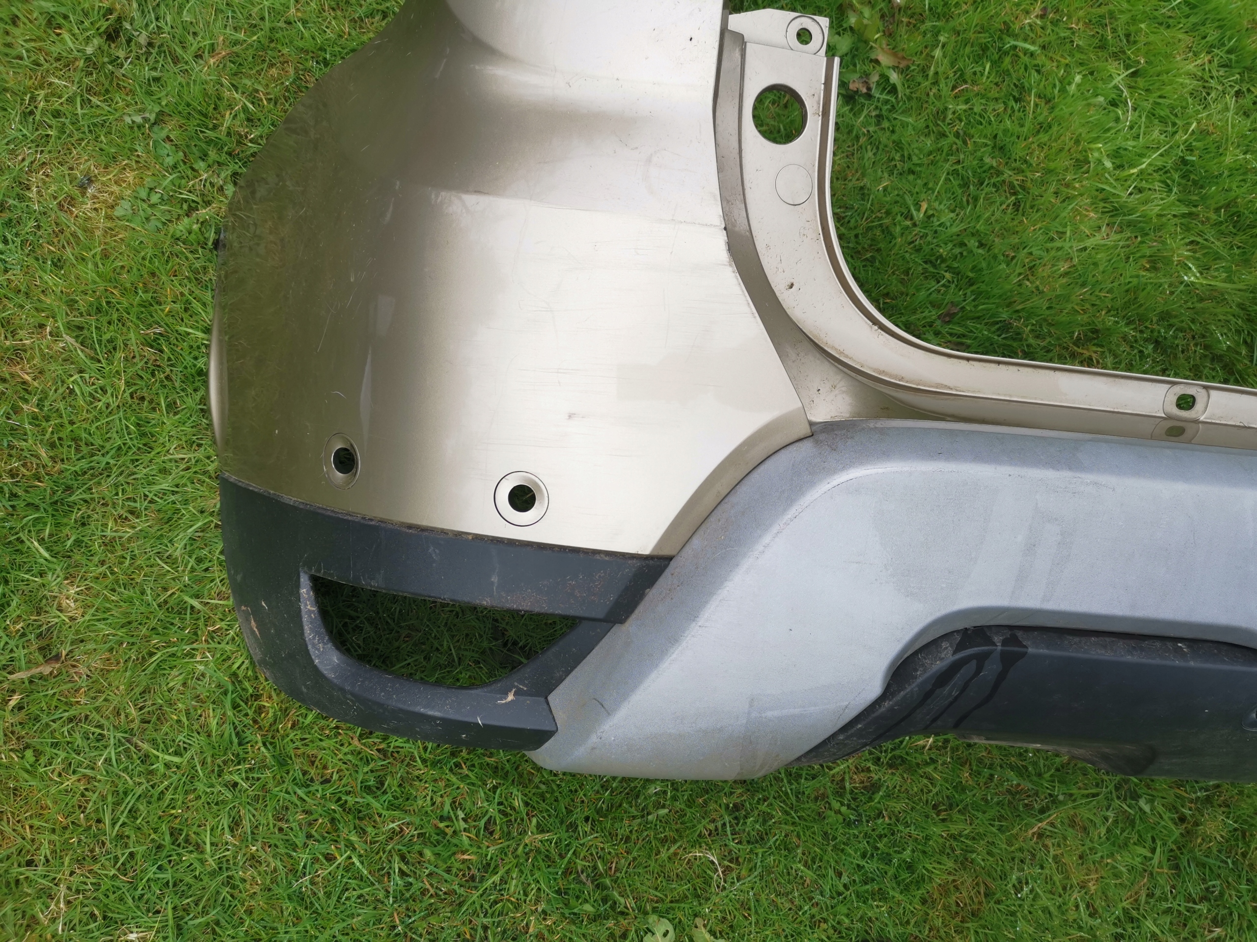 DACIA DUSTER II bumper rear part rear 850222027R pdc
