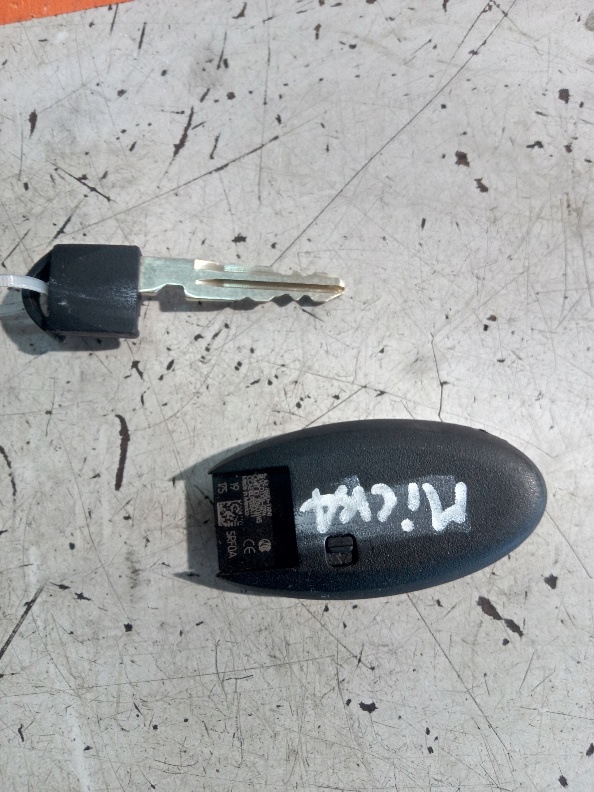 NISSAN MICRA K14 KLUCZYK PILOT Producent części Nissan OE