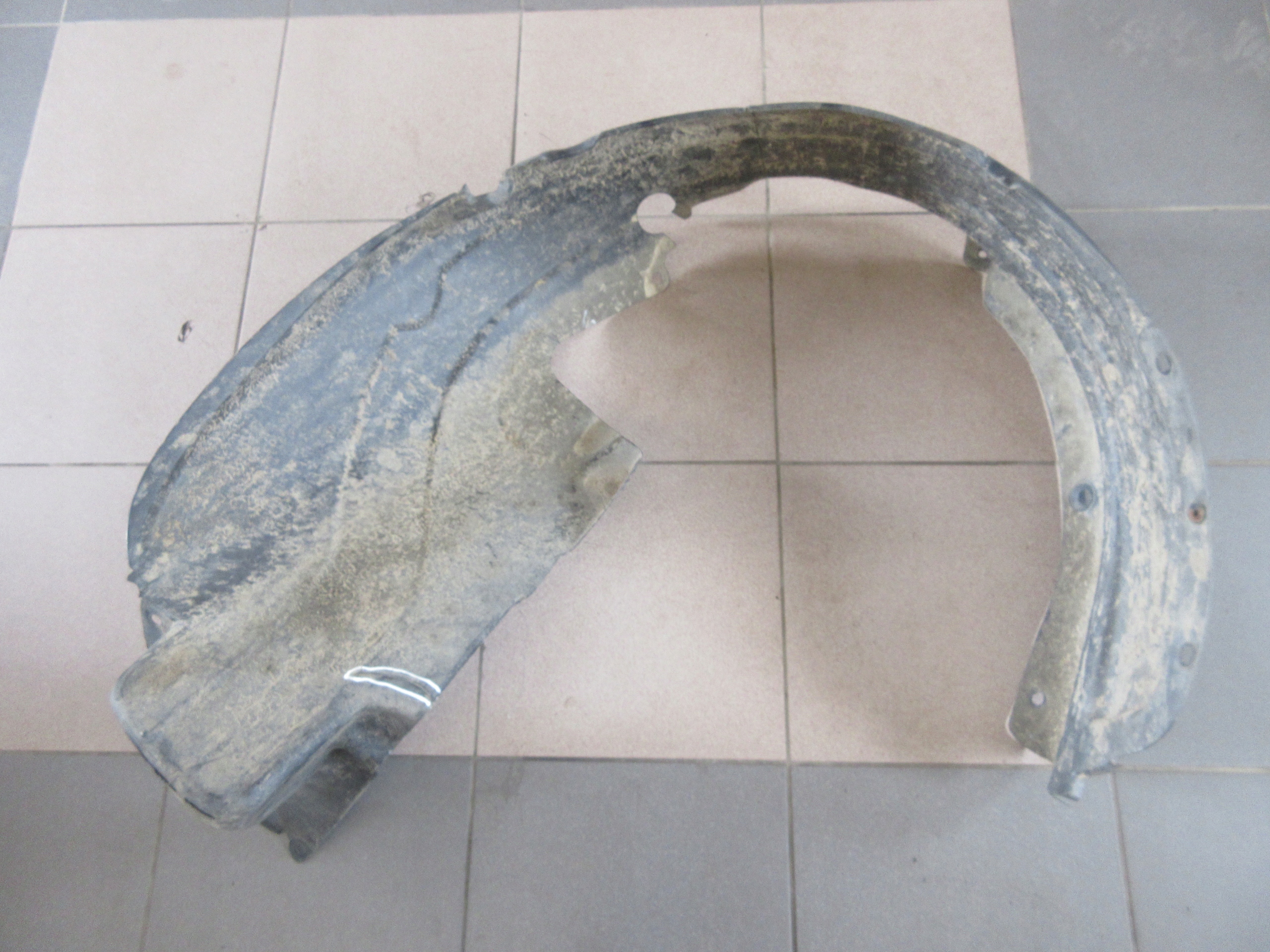 ПІДКРИЛЬНИК ЛІВИЙ ПЕРЕД HYUNDAI SANTA ФЕ II