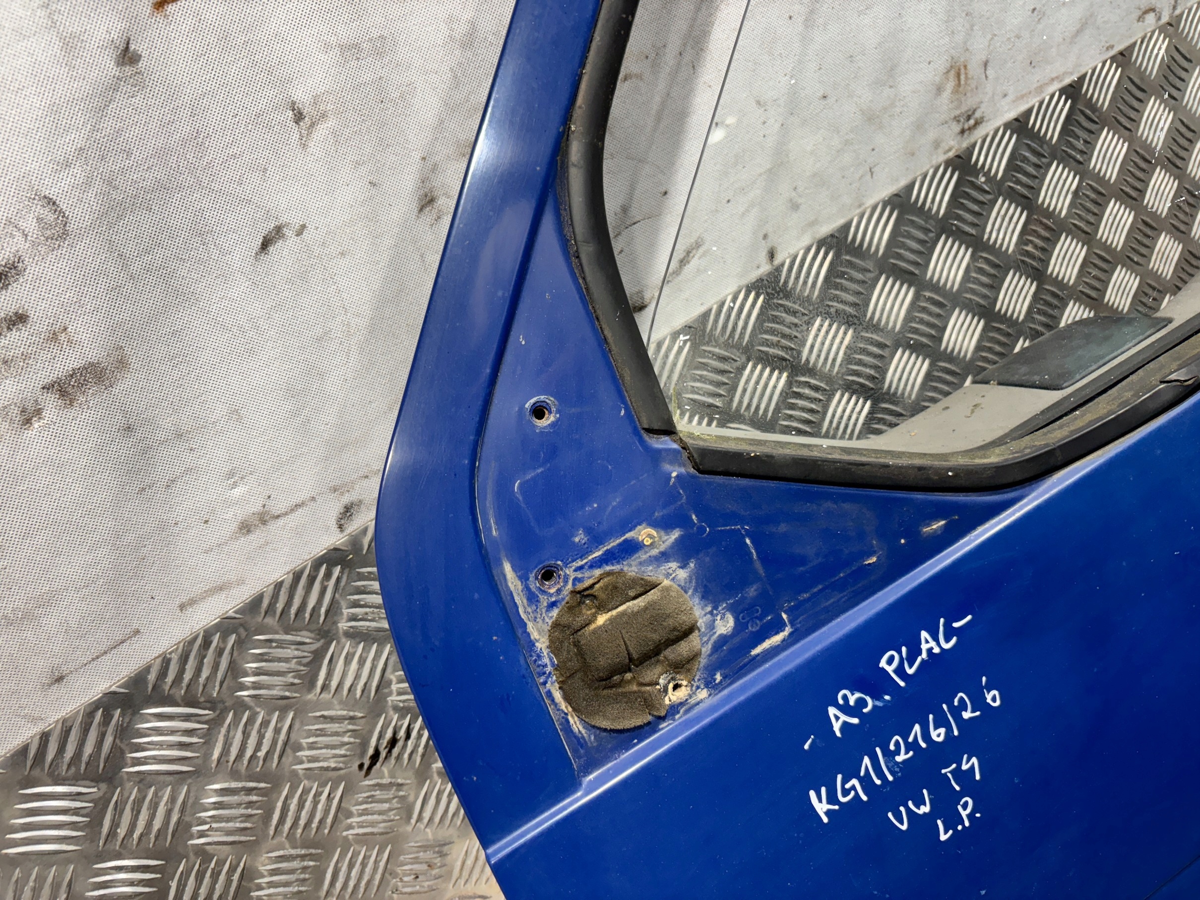 door left front VW TRANSPORTER T4