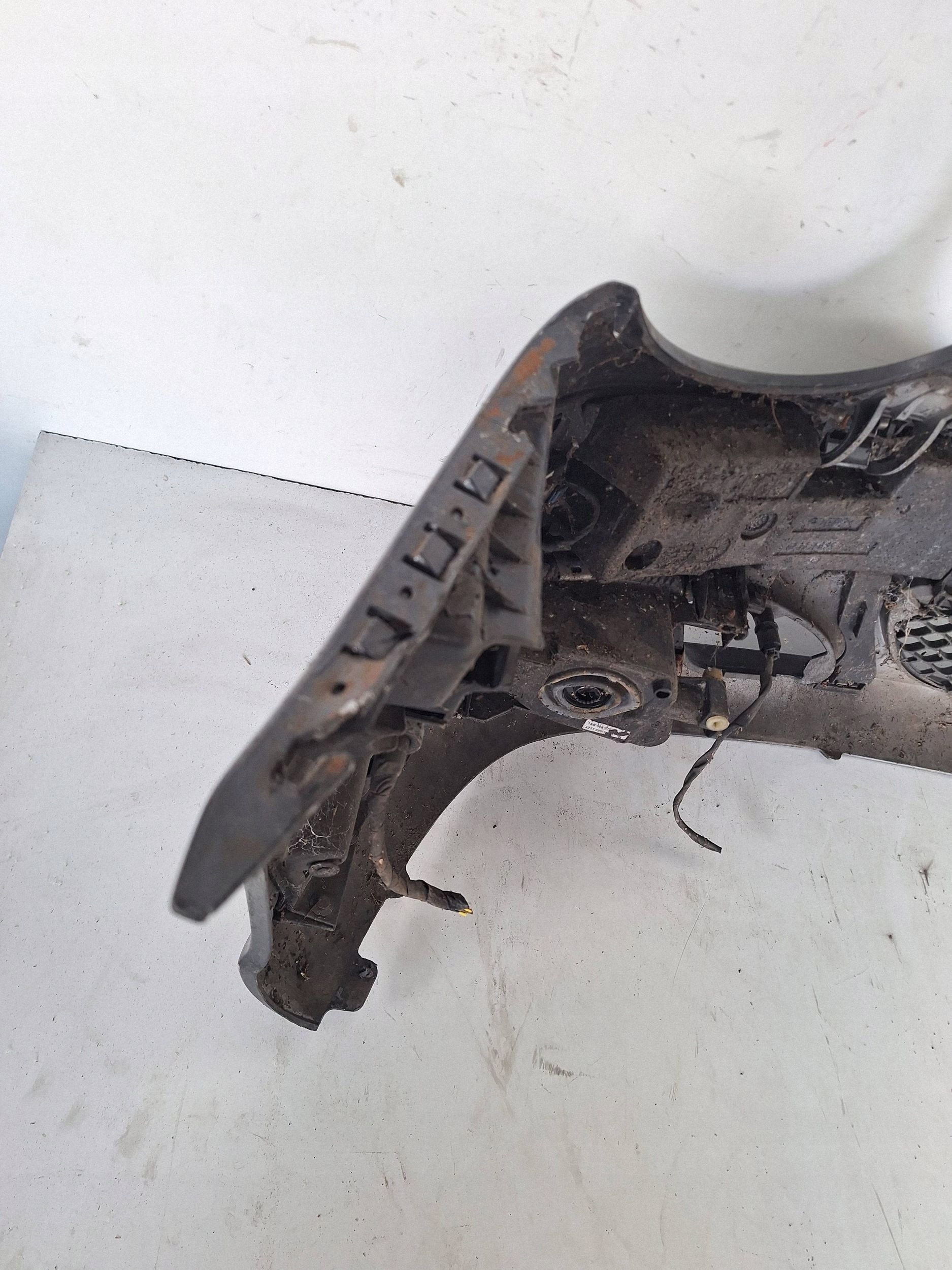 MERCEDES E-class W211 02-06 bumper + PDC + XENON A2118800040
