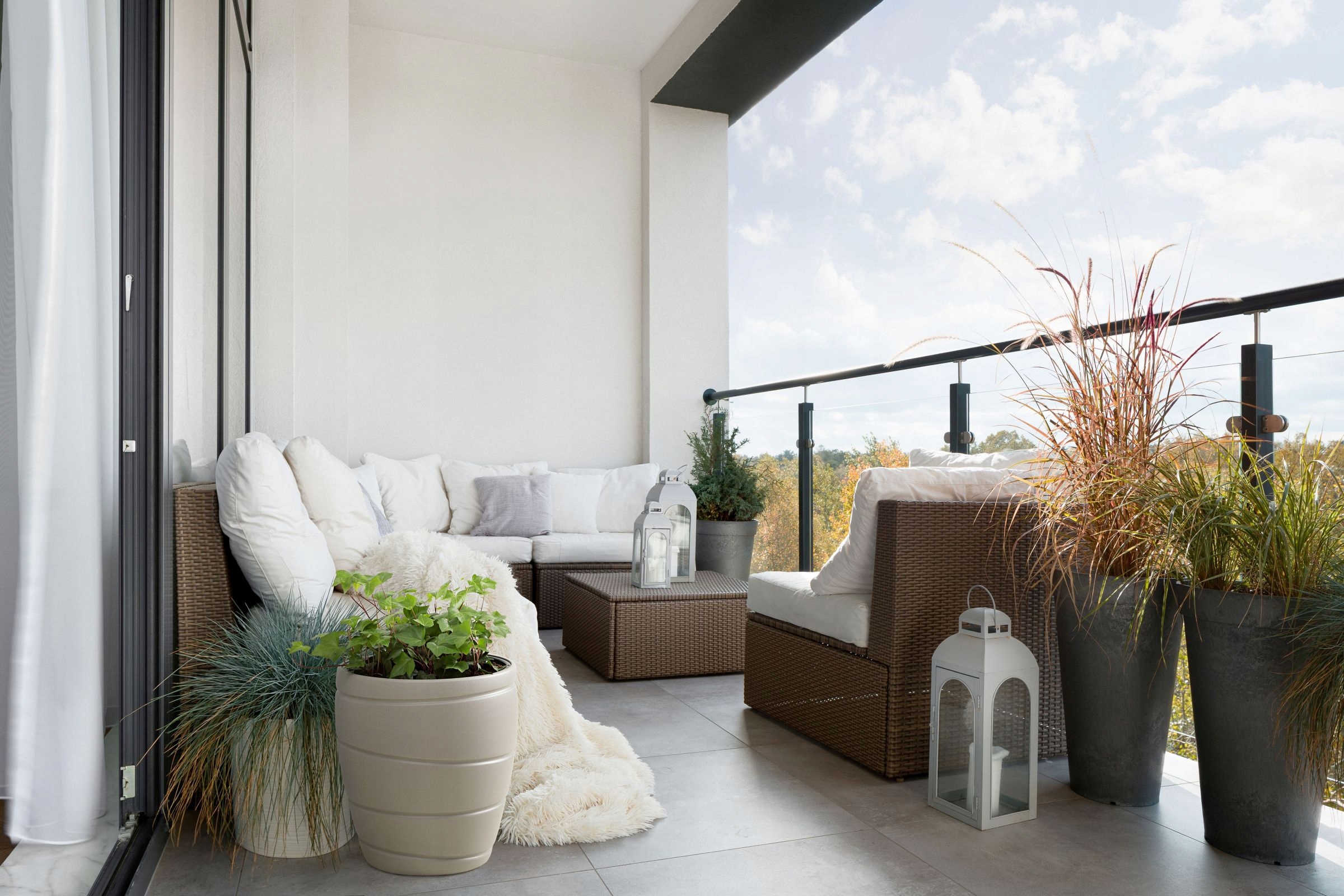 Doniczka donica PASSA średnia 40 h60 - Biała Marka Lamela