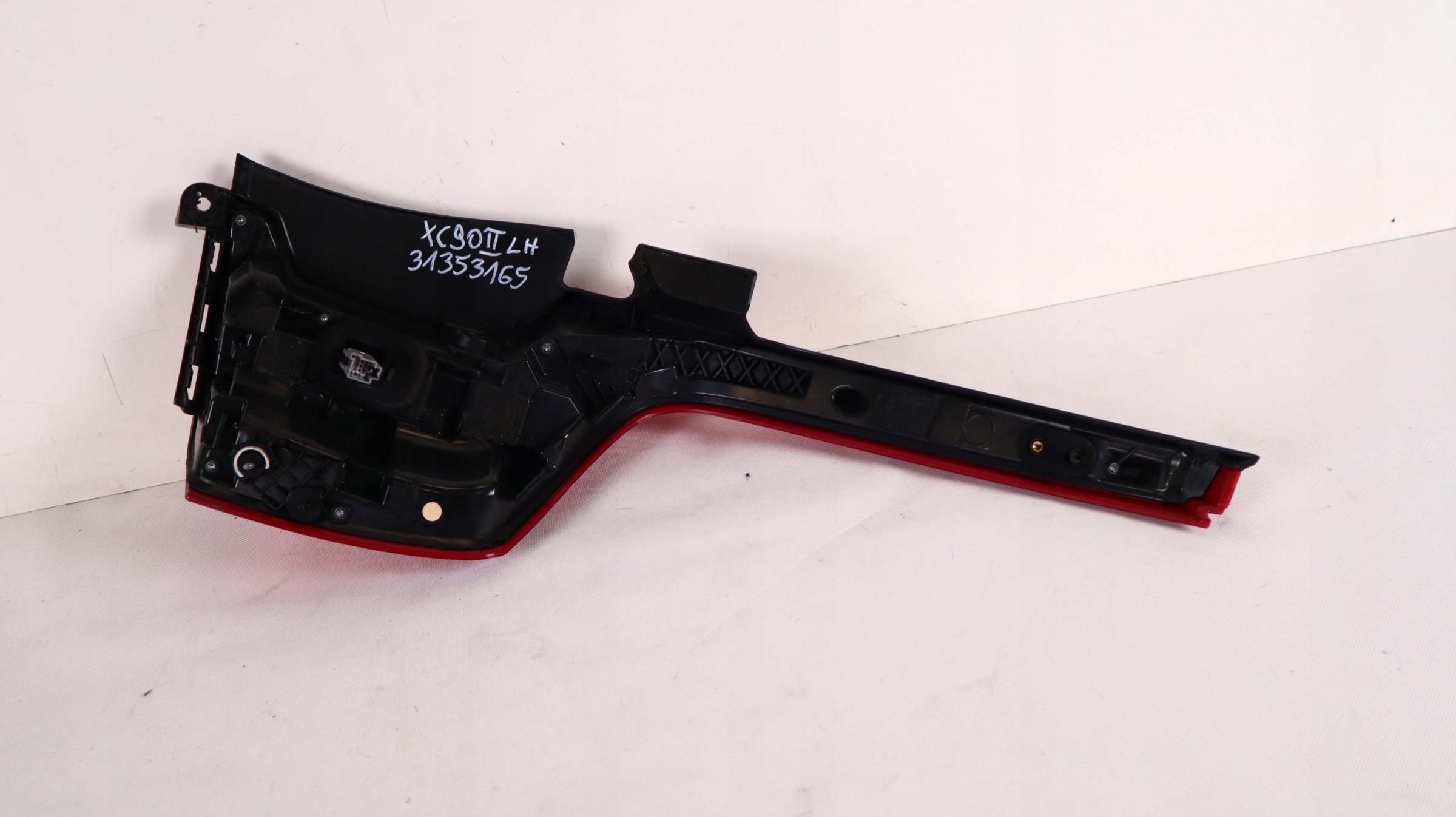 volvo XC90 II фонарь левый 31353165