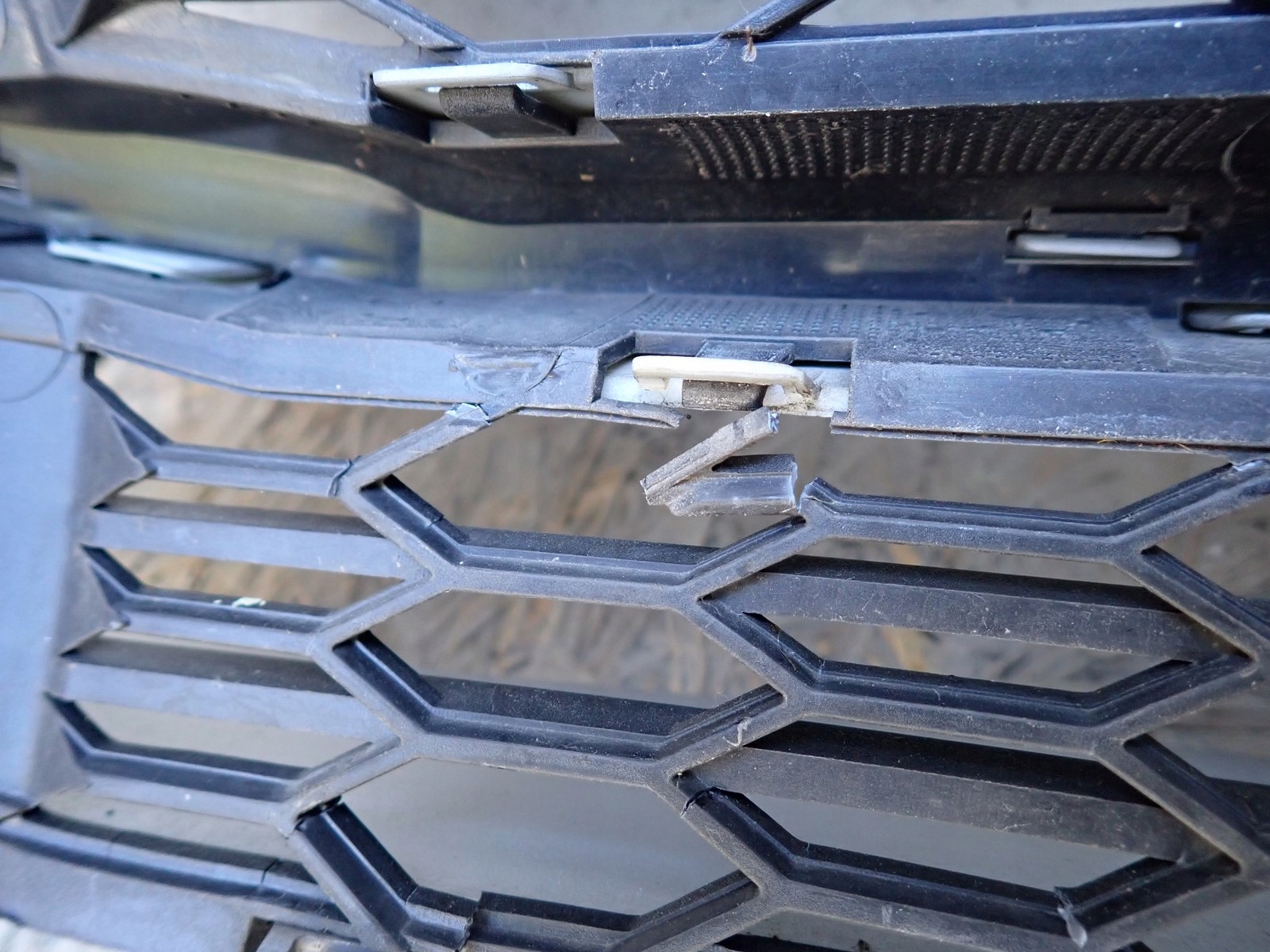 Grille MAXUS DELIVER 9 2020