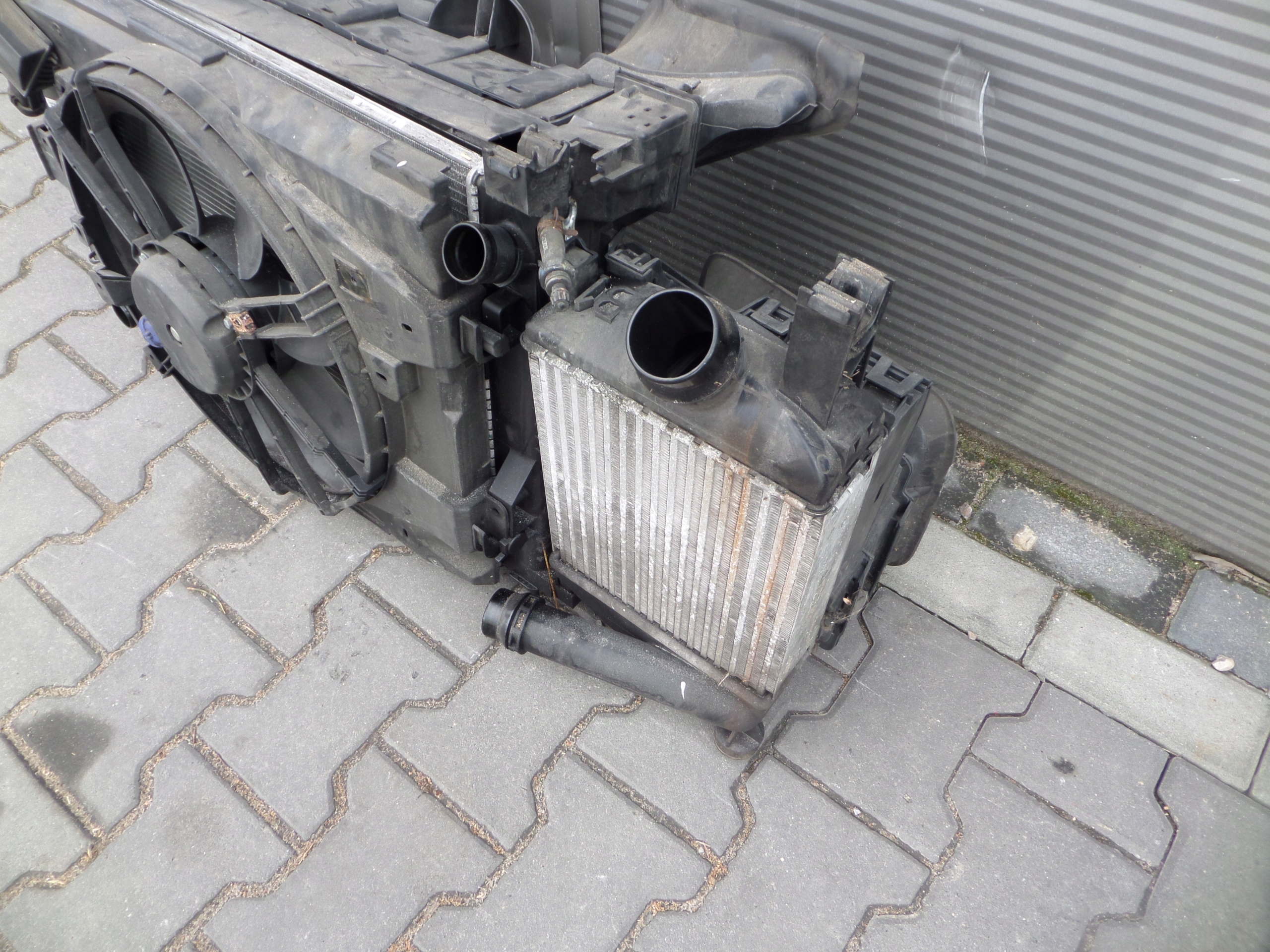 CAPTUR and LIFT support panel for radiators pillar radiator 1.2 TCE complete