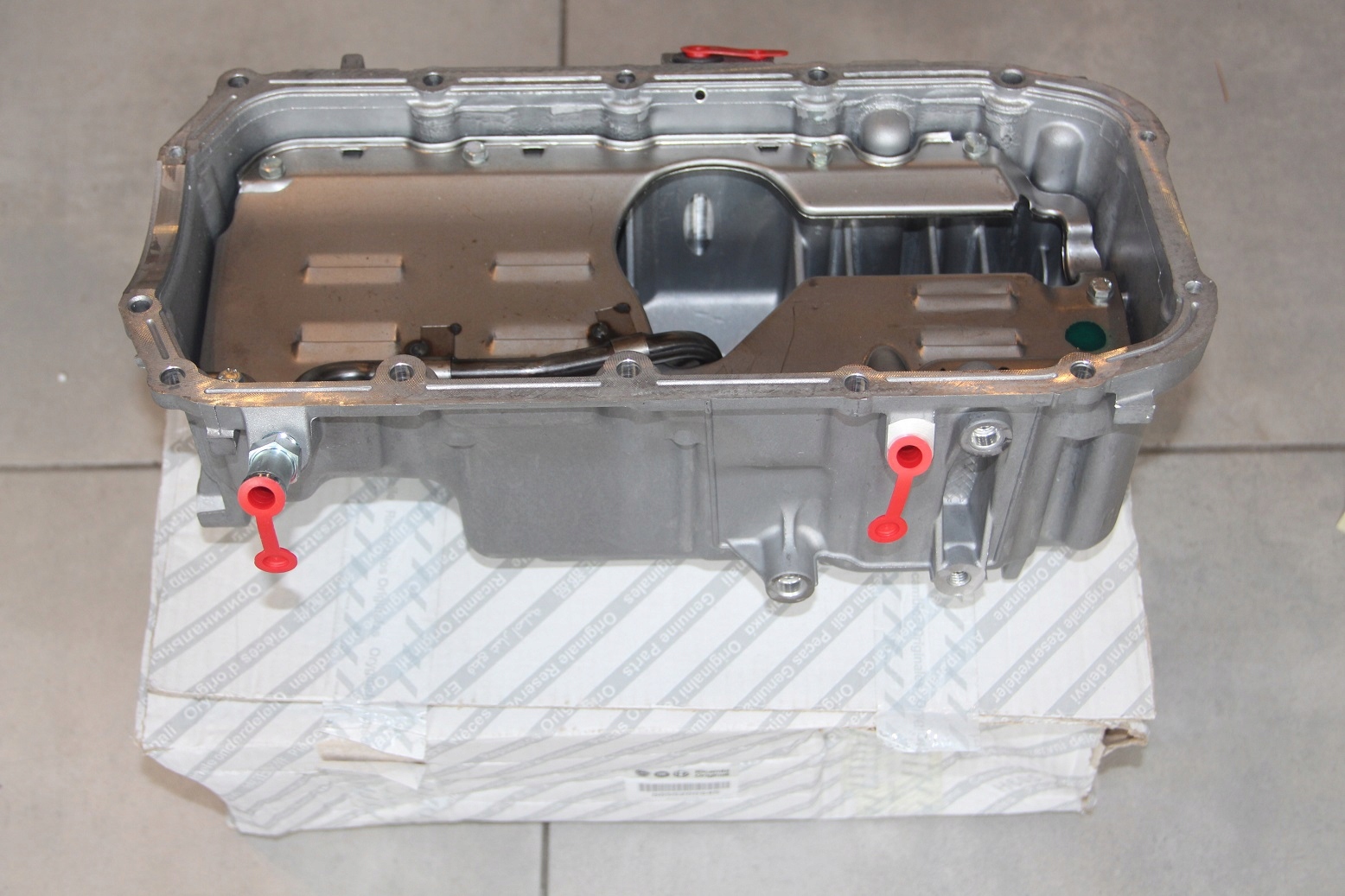ALFA 159 MISKA OLEJU 1 9 16V oryginal Part number 55200645