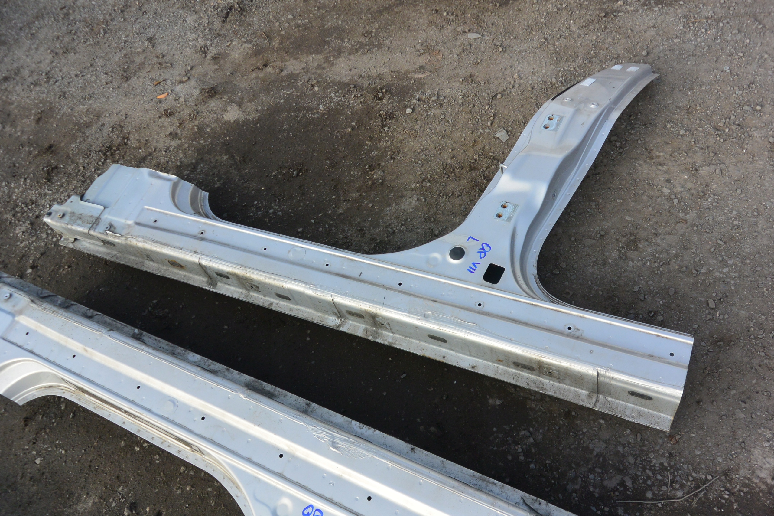 MASERATI QUATTROPORTE VI threshold pillar left right