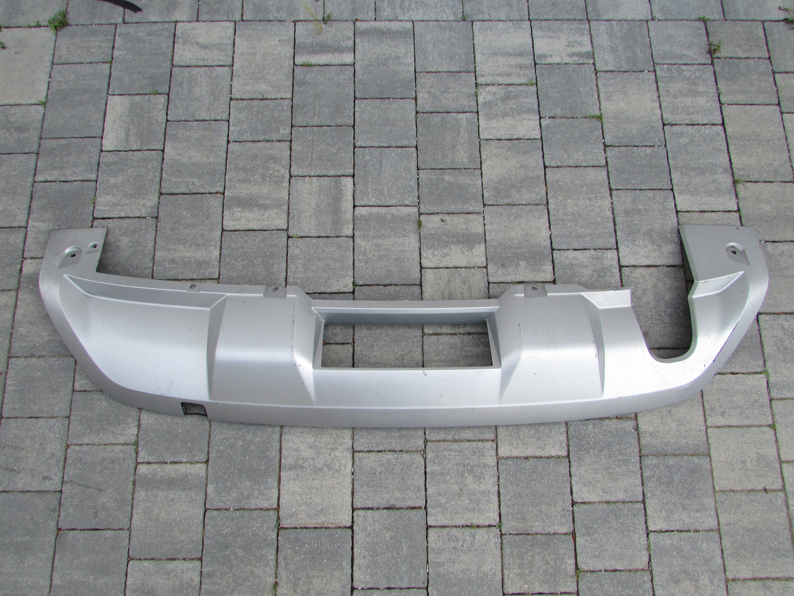 AUDI Q2 диффузор заднего бампера 81A807521J