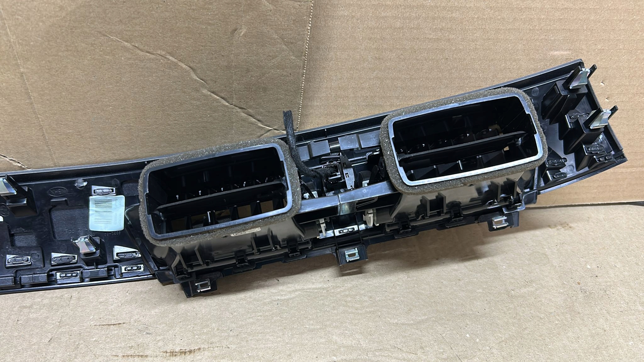 DEKOR Console NAWIEWY BMW X1 F48