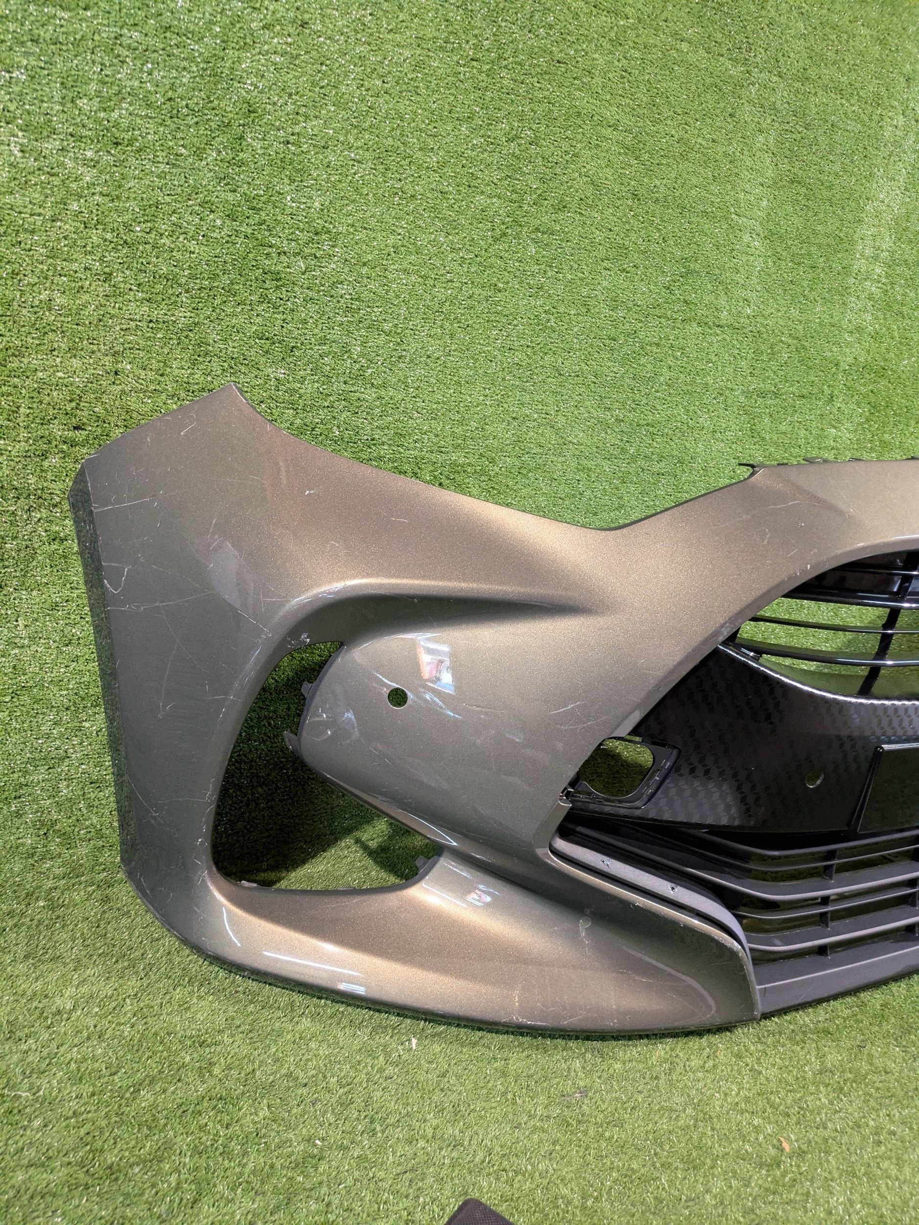 front bumper front TOYOTA YARIS IV 20- NR.Z9344