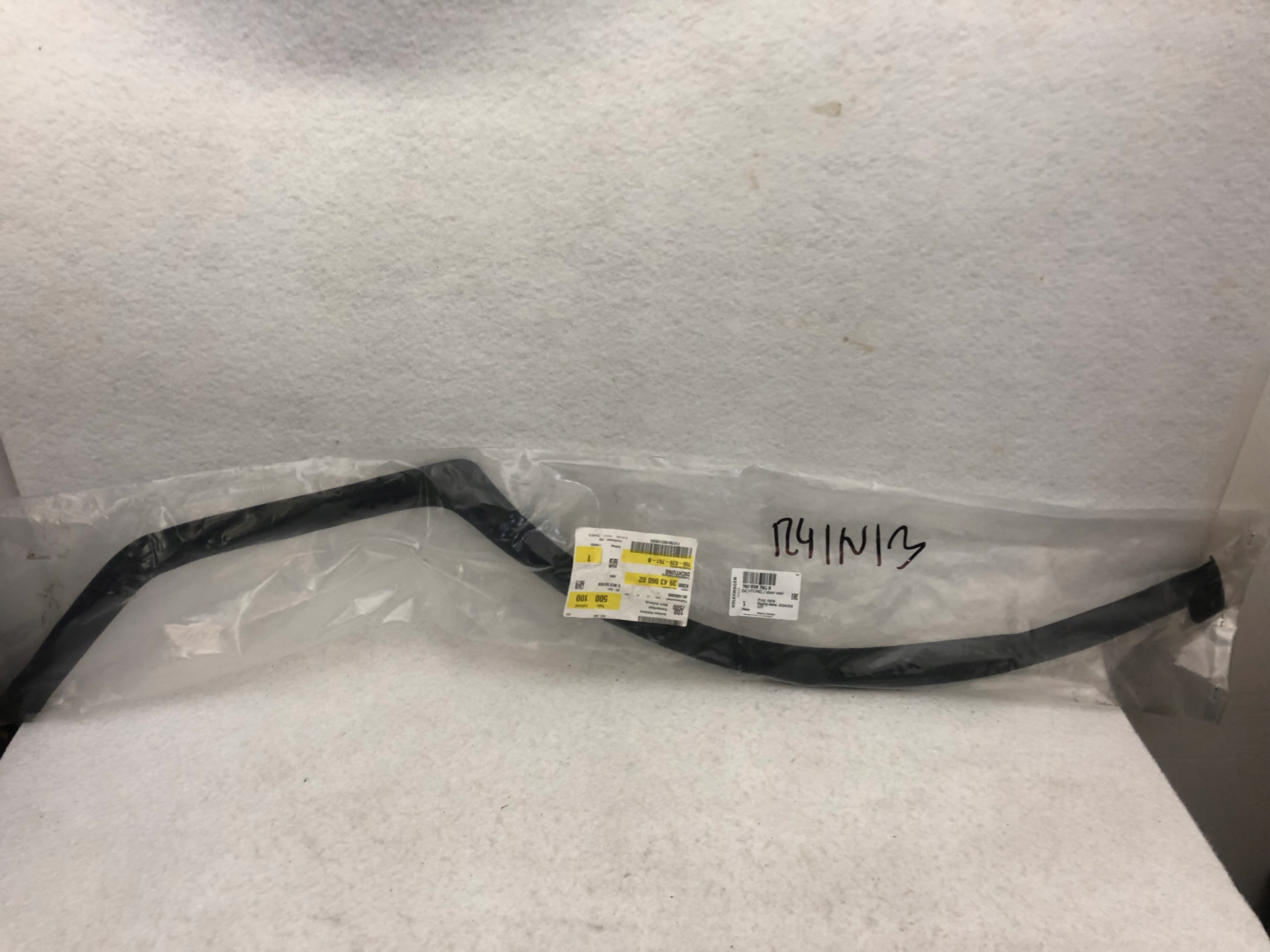 NOWA USZCZELKA Volkswagen TOUAREG III 760 OE 760839762 760839761