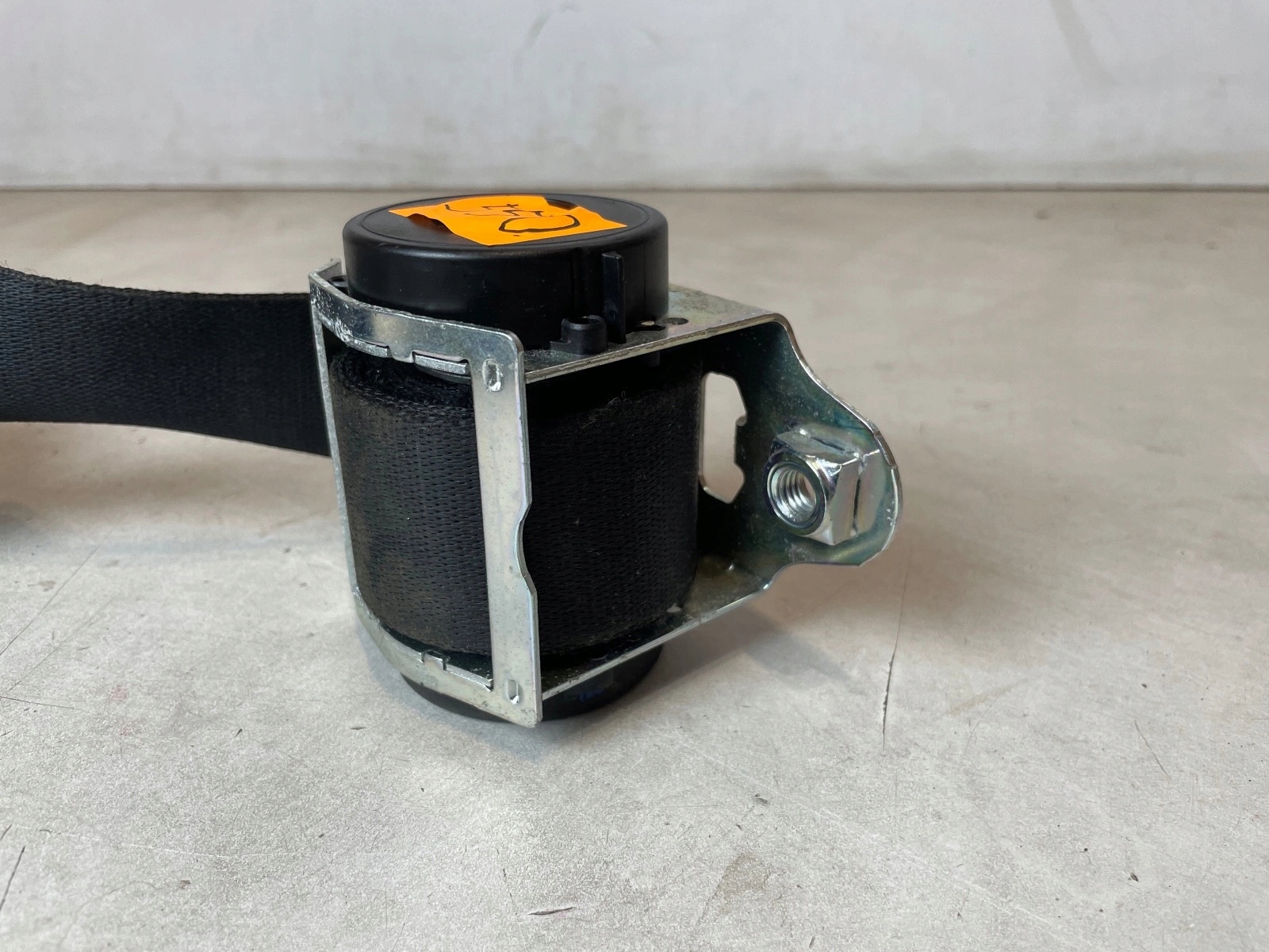 tension belt safety front front right BMW F10