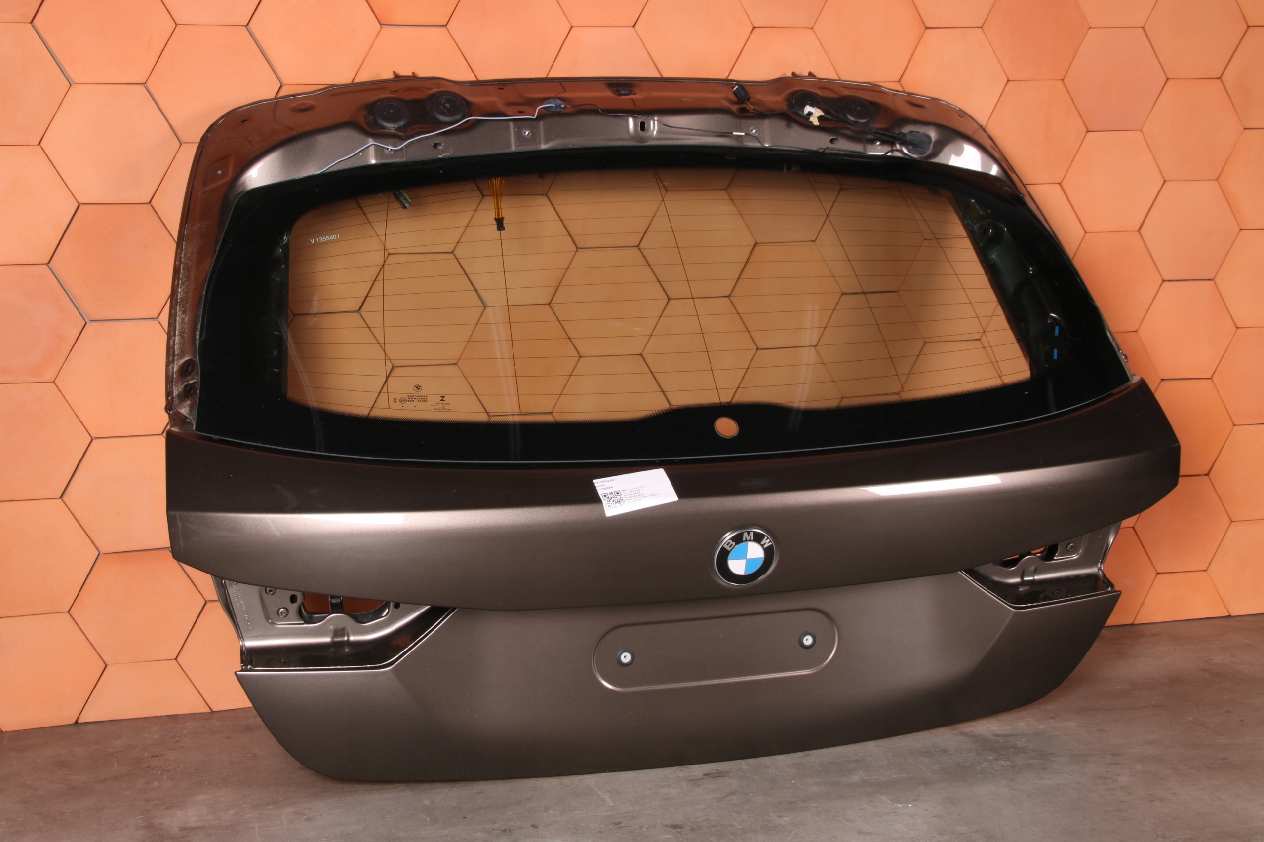 BMW 1 F40 boot door rear boot window 490 A32