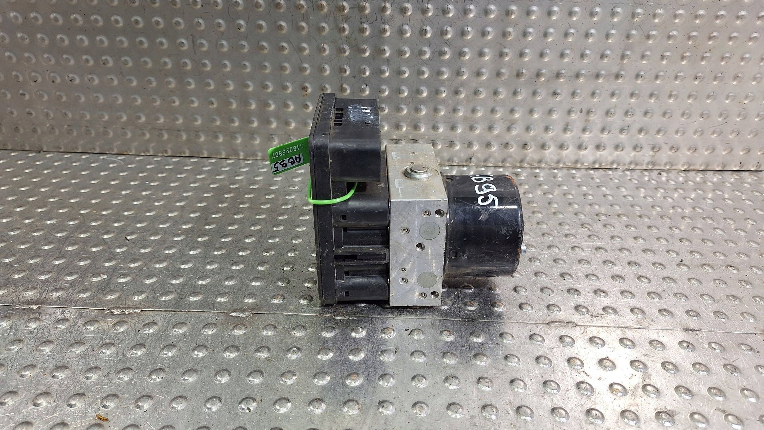 pump control unit ABS 6789301 6789300 BMW E81 E87 E90 E91 E92 E93