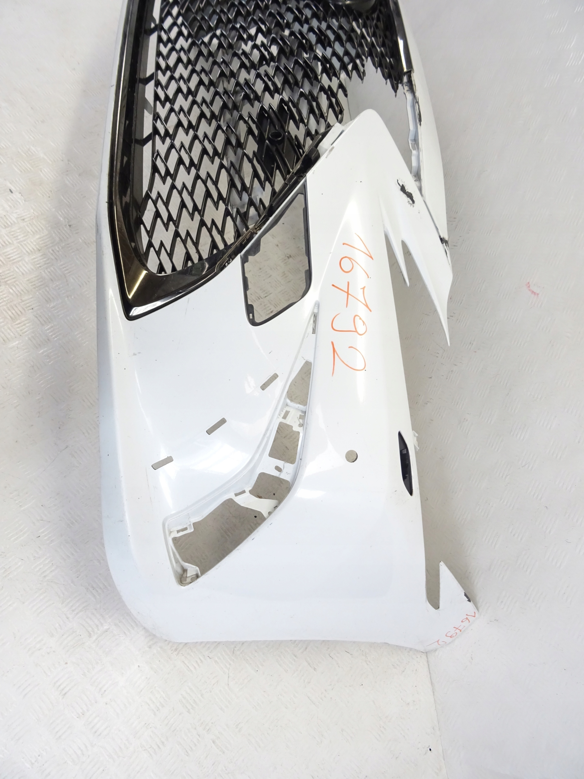 LEXUS ES nárazník předek přední