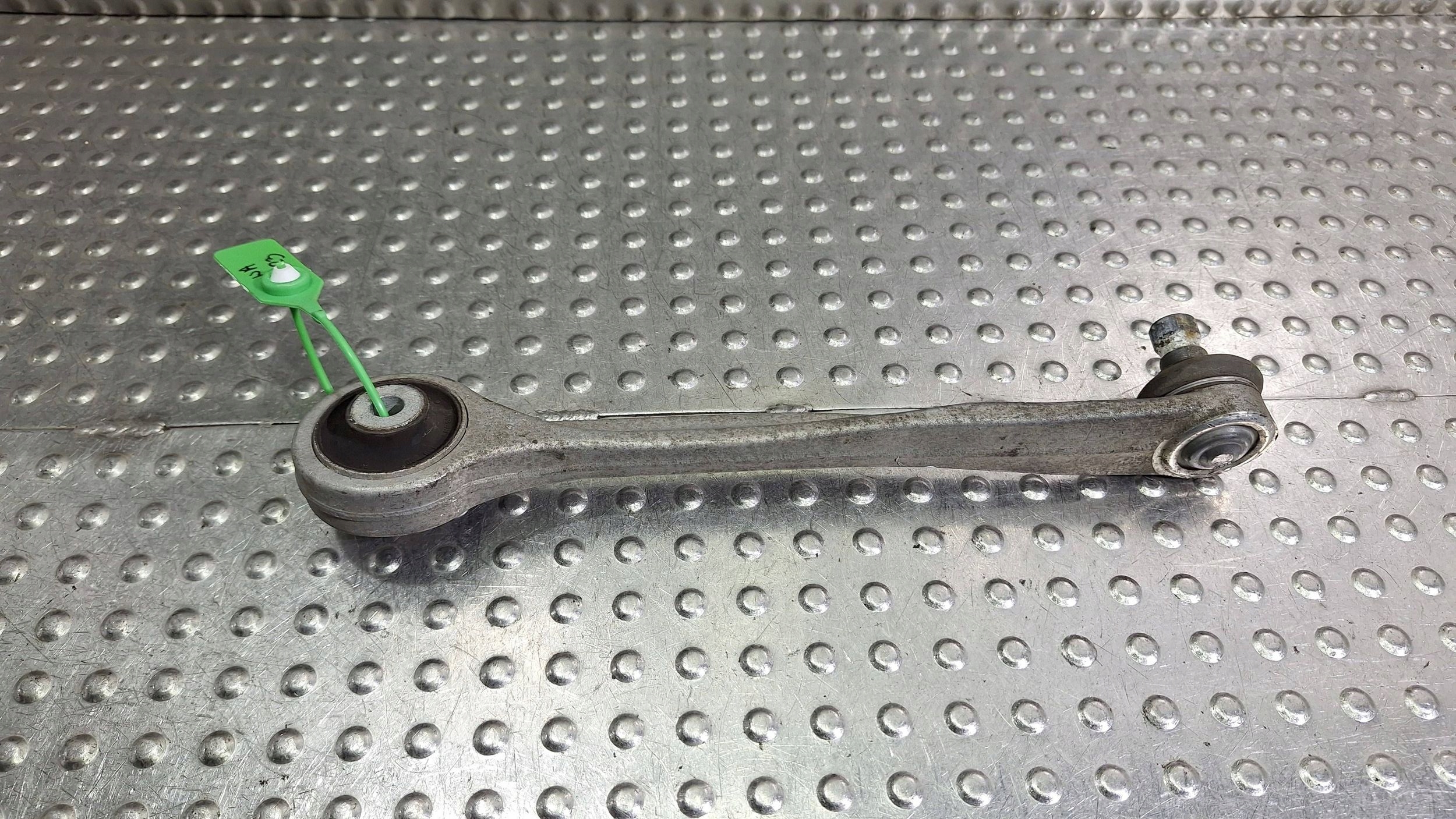 arm left front upper 8K0407505B 8K0505B AUDI A4 B8 A5 8T Q5 8R
