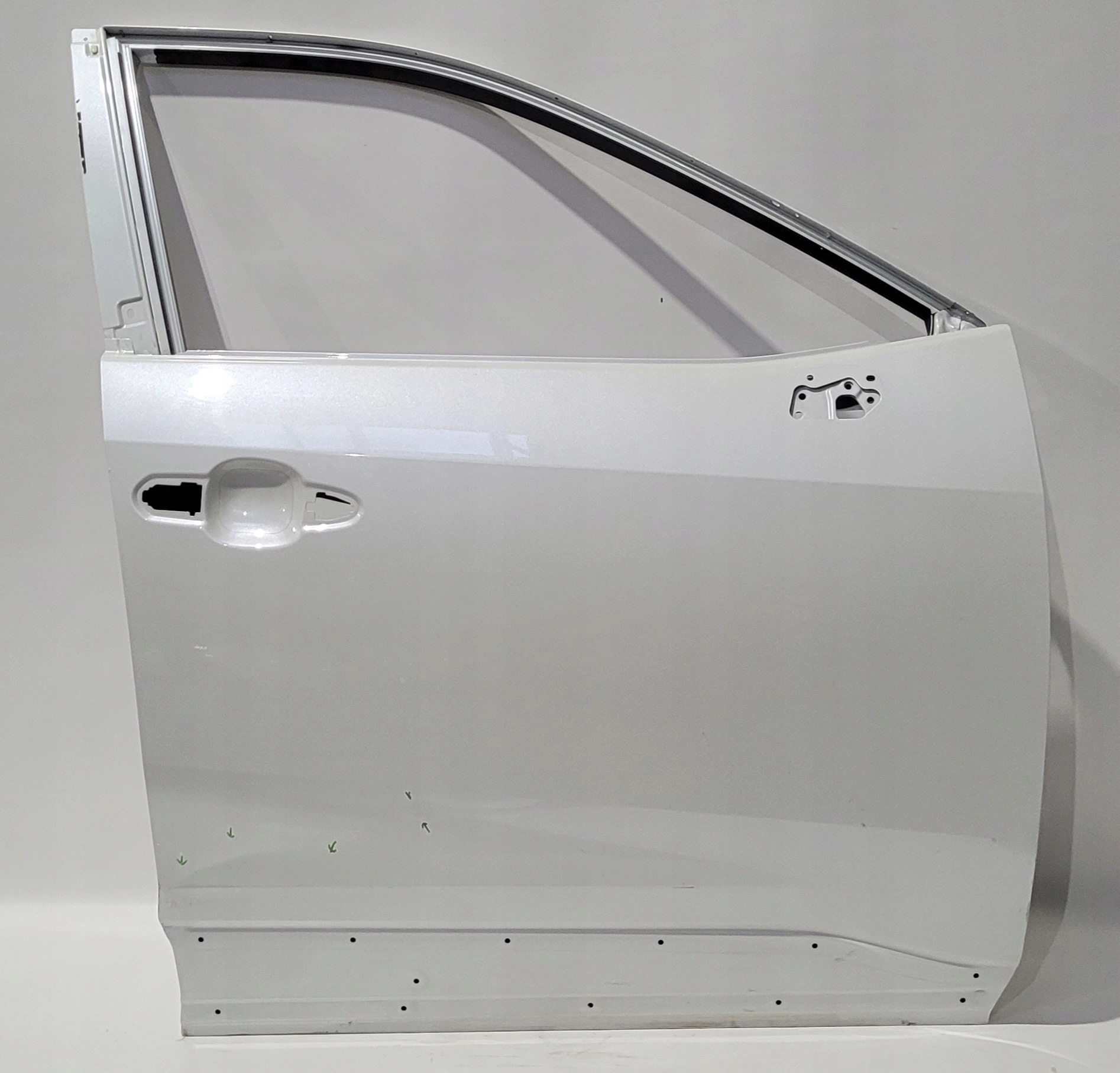 dveře pravý předek TOYOTA RAV V 2019- originál