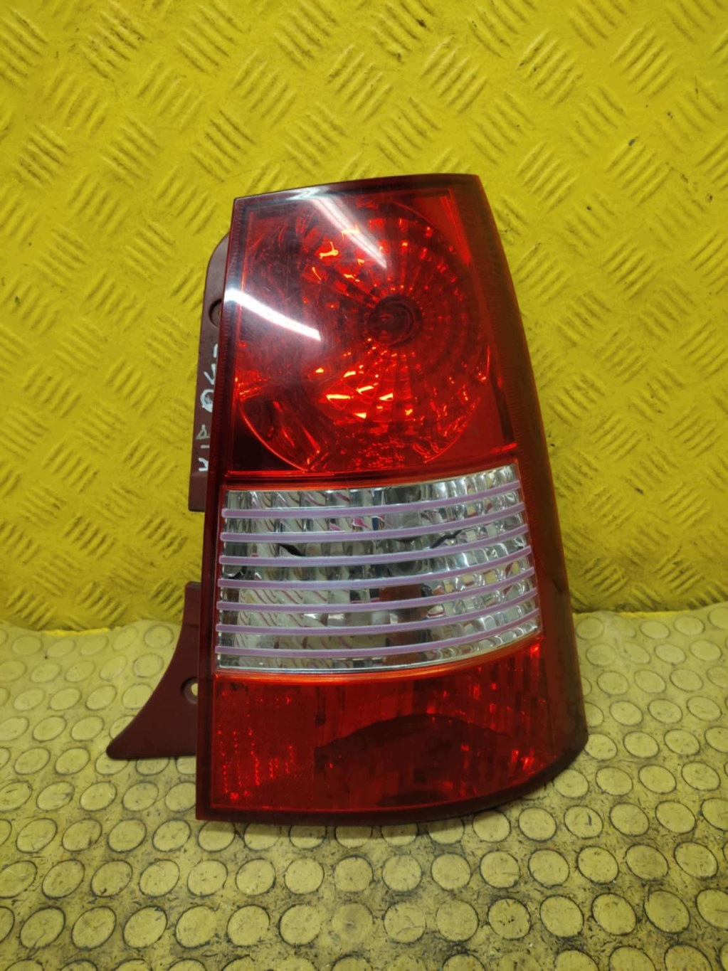 KIA PICANTO light right rear part