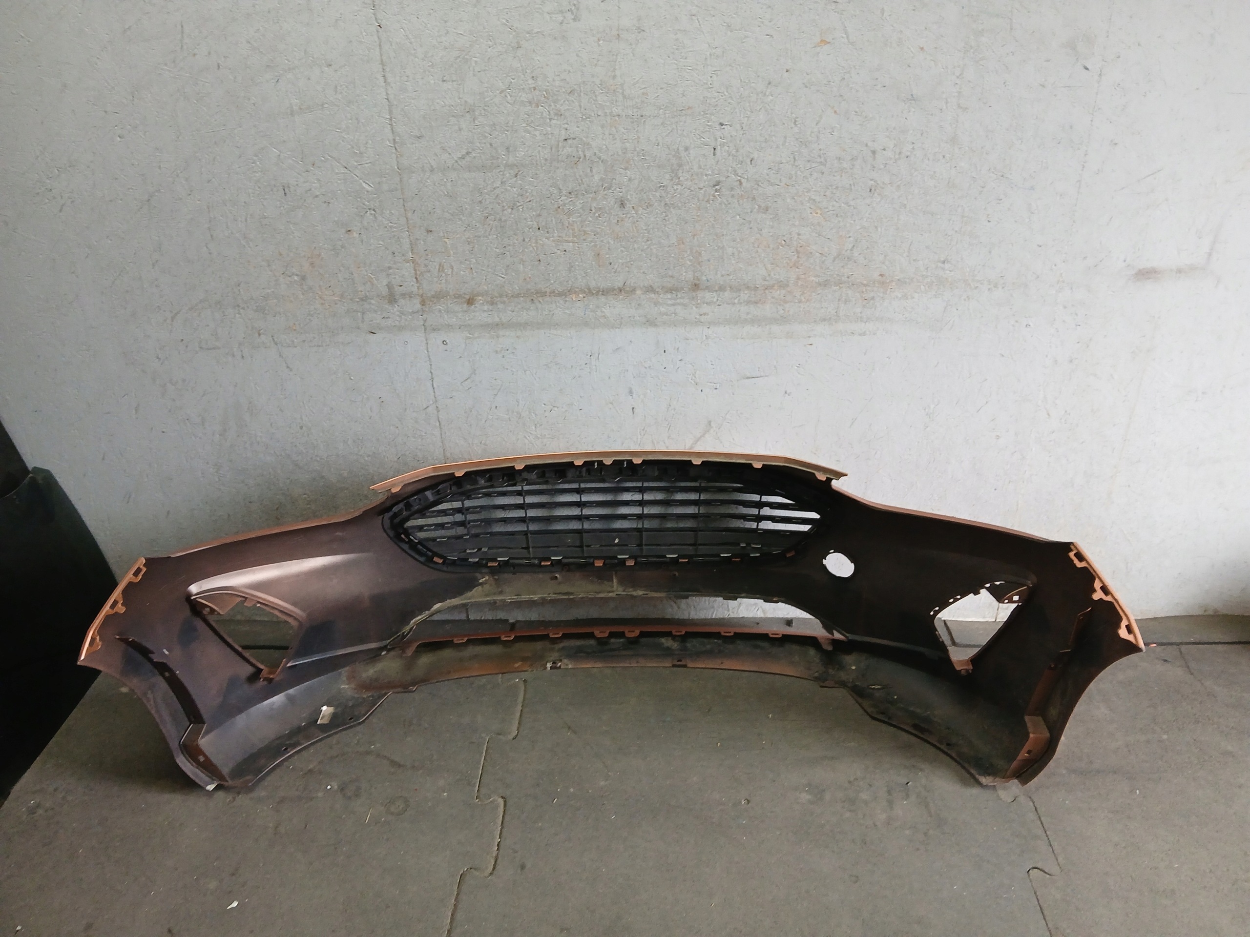 nárazník předek FORD FIESTA MK8