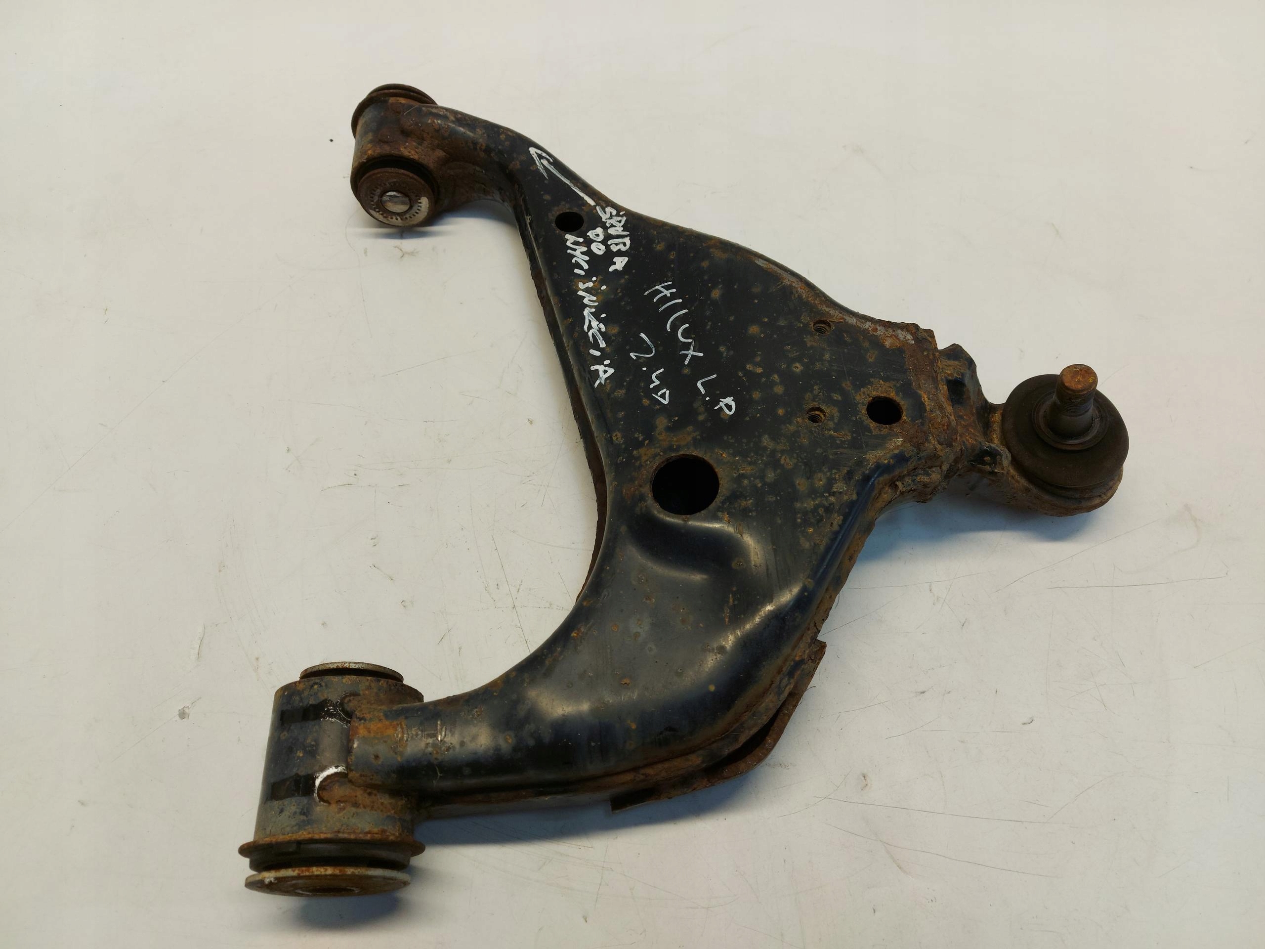 Toyota Hilux VIII arm left front front oryg 2.4 d4d