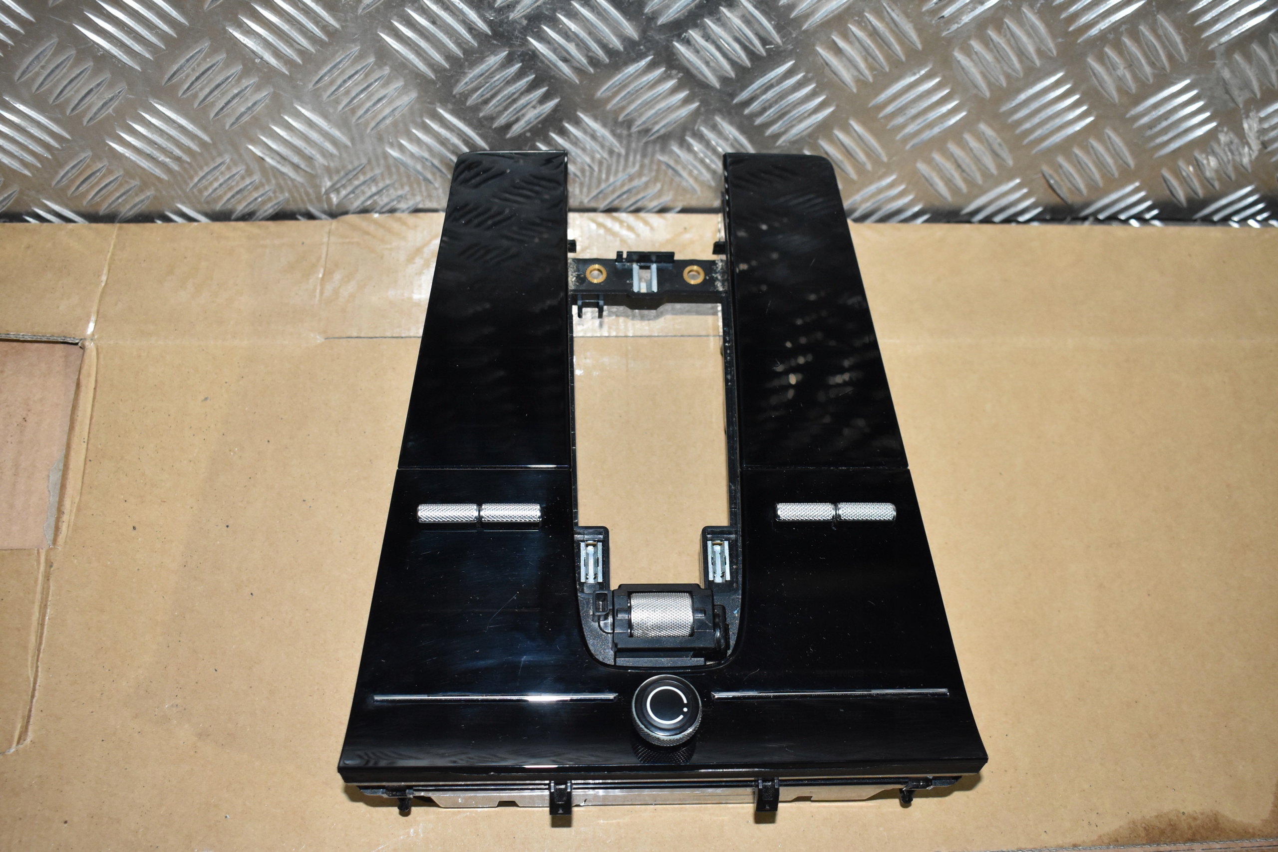 IDEALNY PANEL MULTIMEDIALNY PORSCHE PANAMERA 971 1