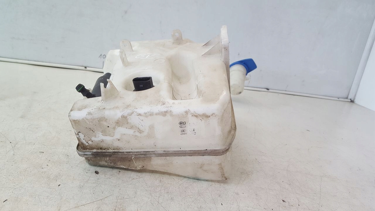 Behälter Spritzdüse VW Golf V 1,6