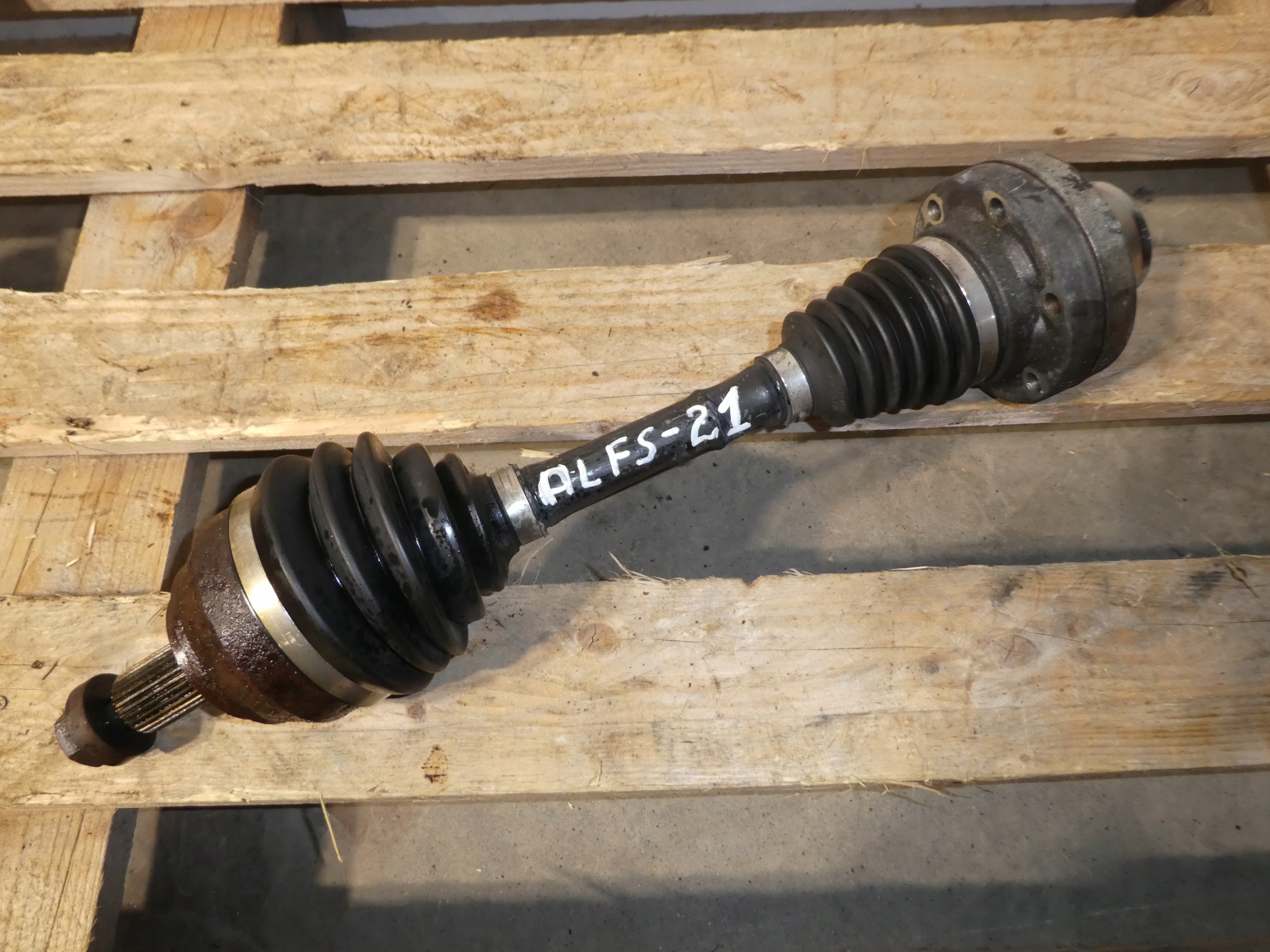 VW AMAROK 2.0 TDI semi-axis front front 2H0407271D