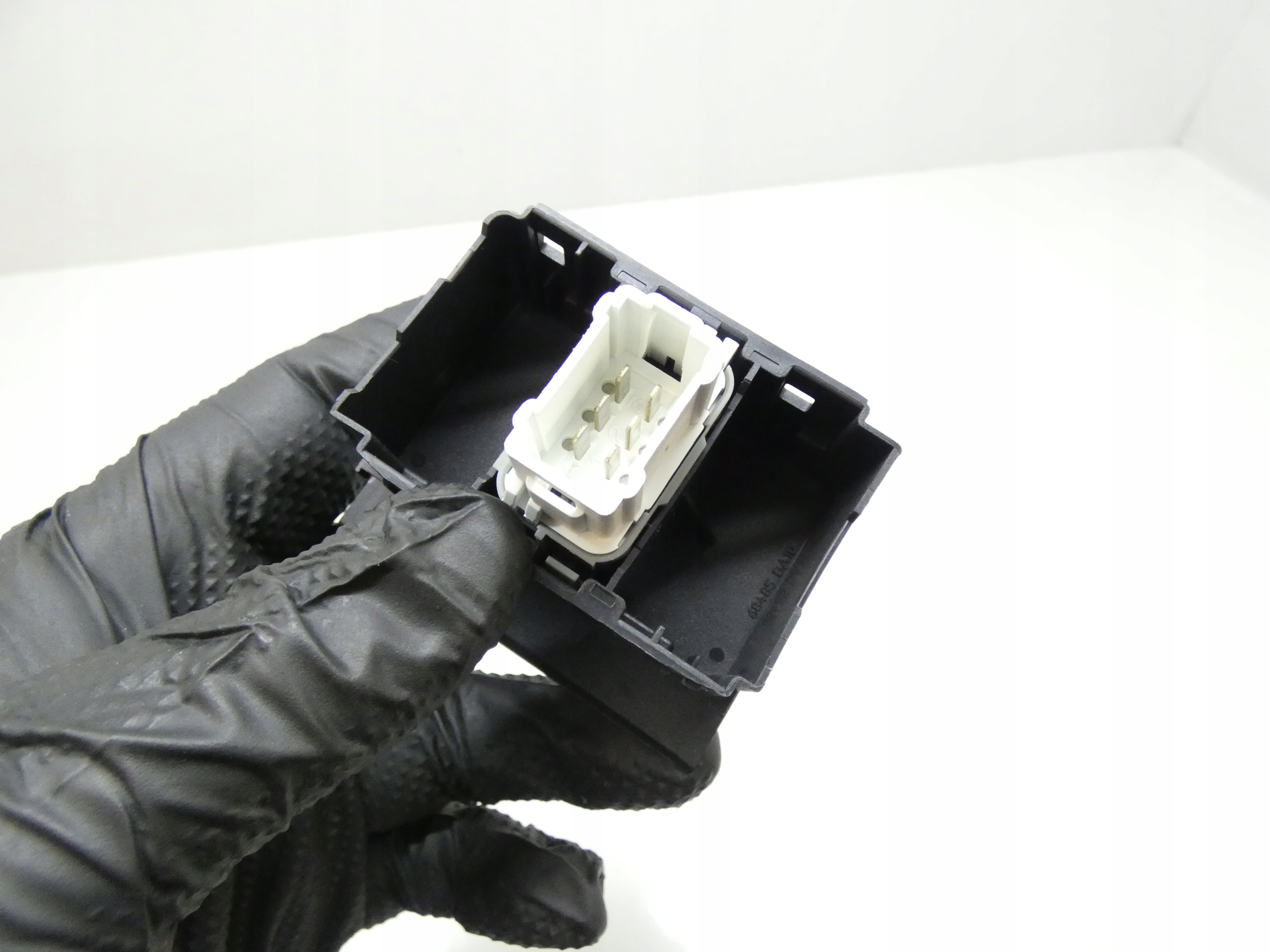 switch central of a lock NISSAN PRIMERA P12 02-07