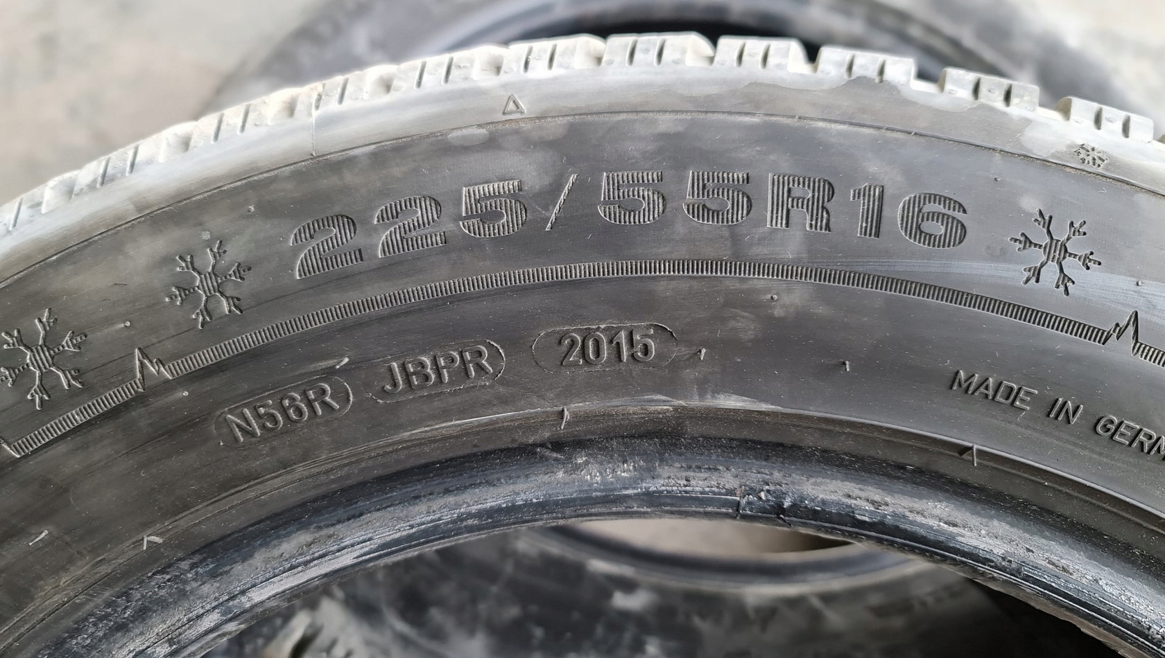 OPONY DUNLOP SP WINTER SPORT 225/55 R16 4MM 2SZT Liczba opon w ofercie 2 szt.