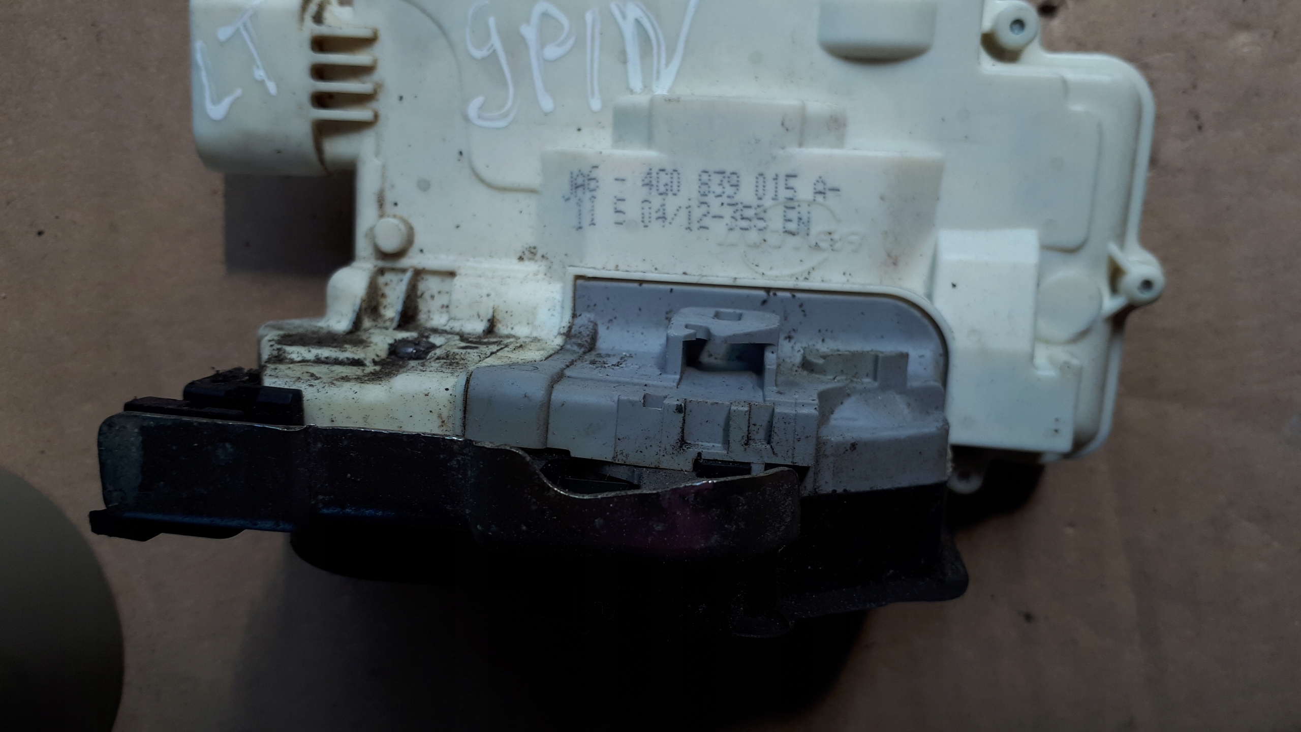 A6 C7 4G lock door left rear part 9 PIN 4G0839015A A7