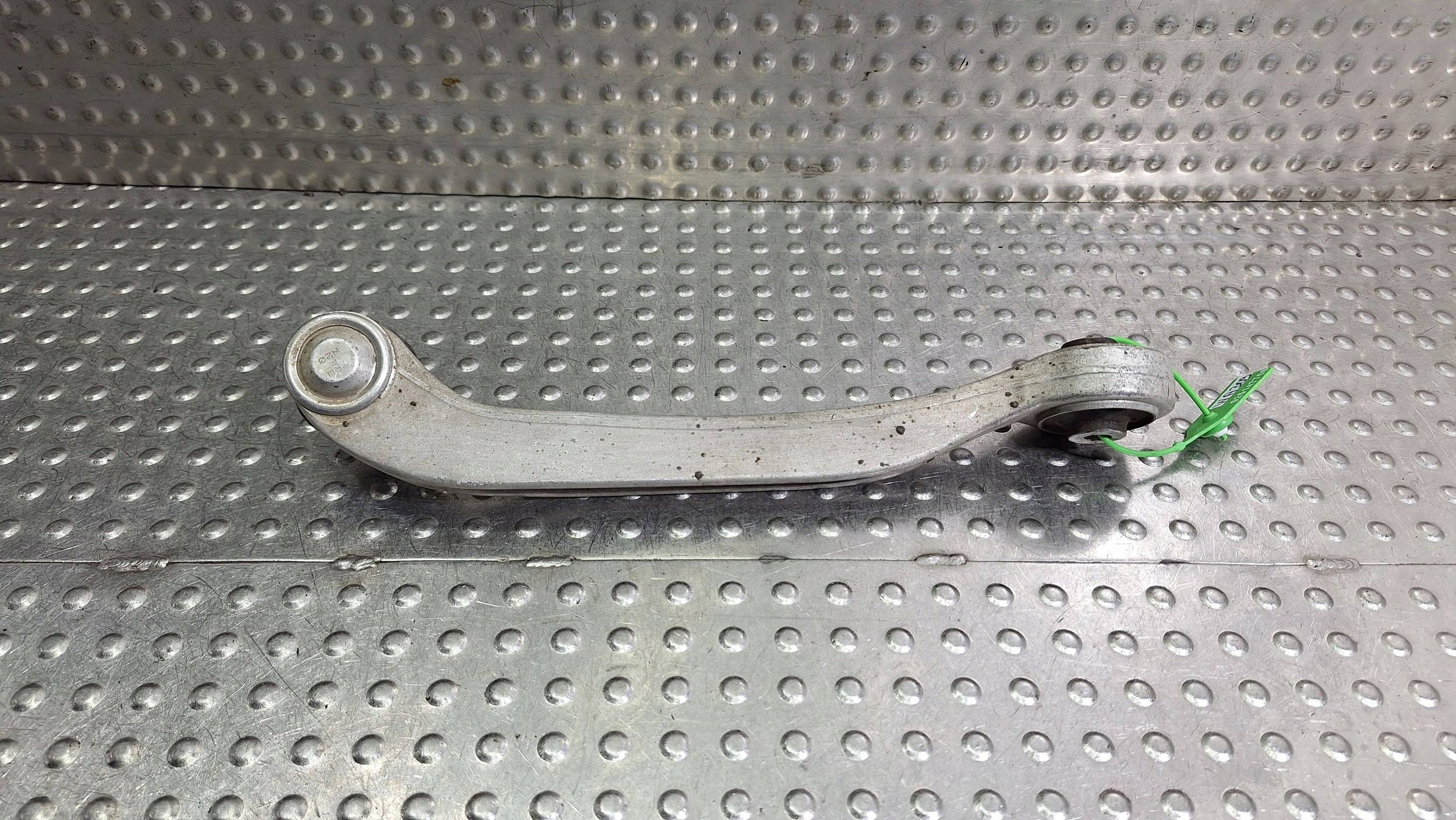 arm right front upper OE 4E0407506B AUDI A6 C6 A8 D3 PHAETON