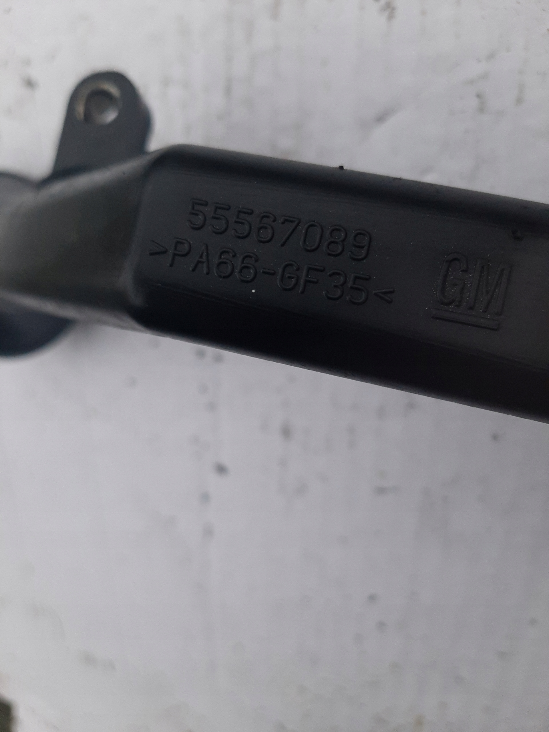 SMOK OLEJU 55567089 SAAB OPEL INSIGNIA 2 0 CDTI Engine Type Diesel