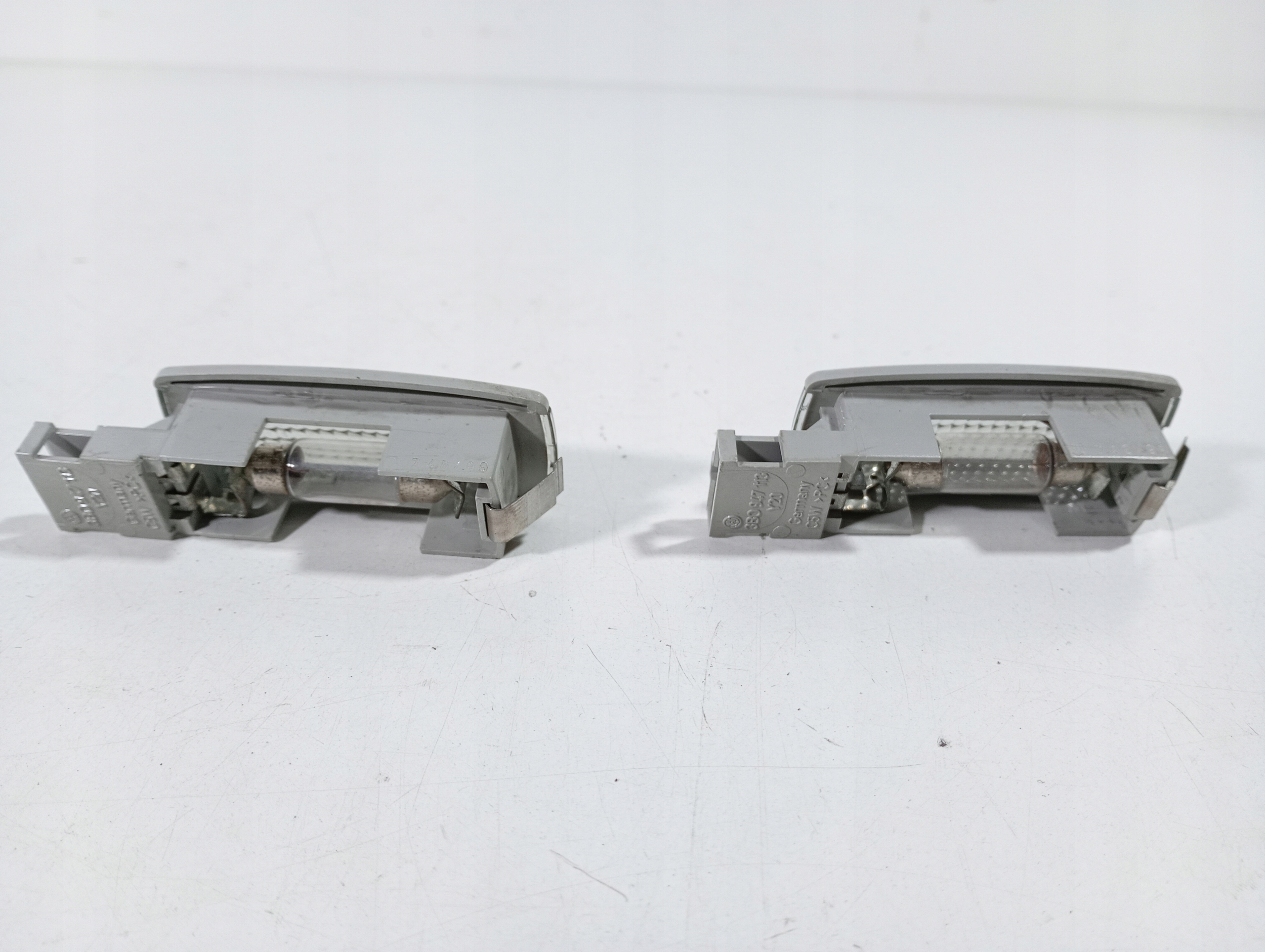 VW Golf IV 4 97-03 OSWIETLENIE cabs light inner OE 3B0947113