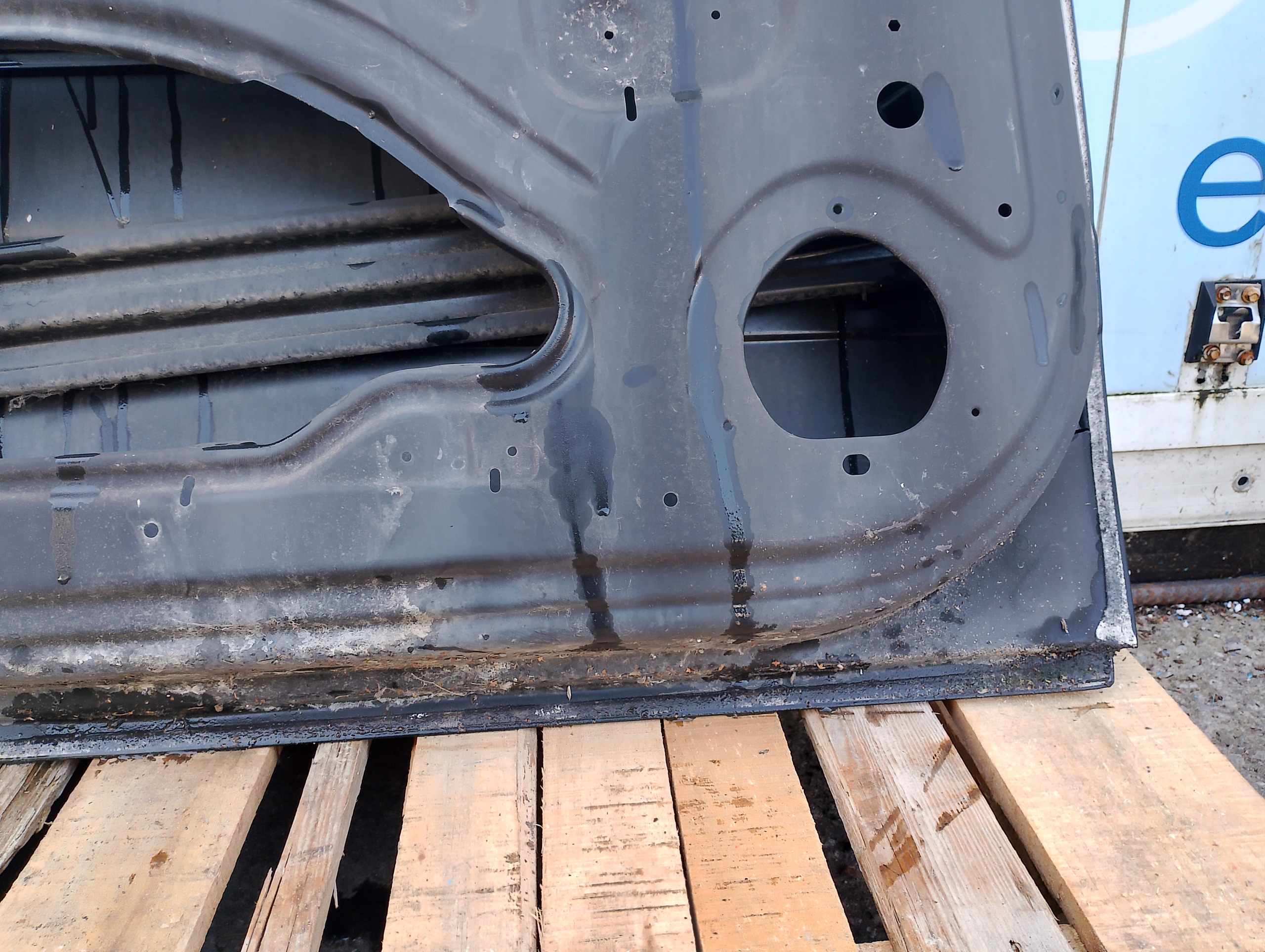 door left rear part left rear. opel zafira b- new