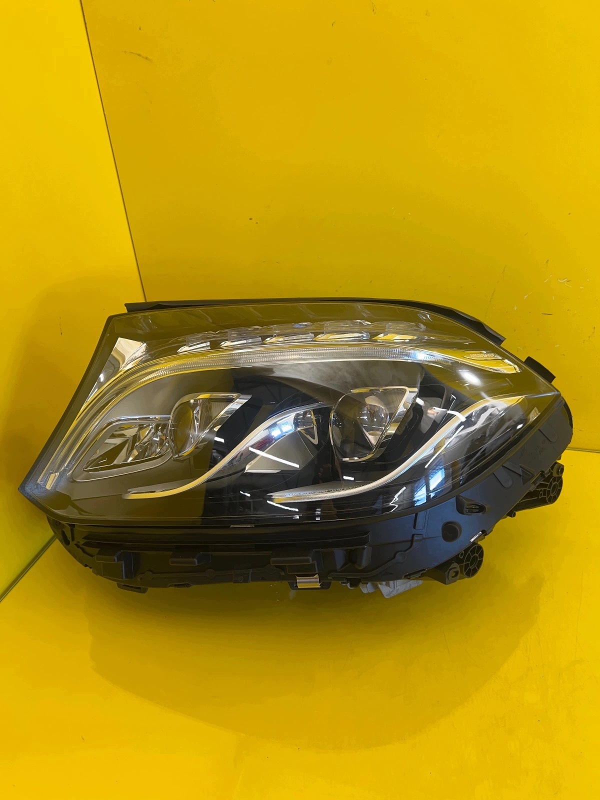 light left Mercedes GLS 166 W166 ILS Full Led A1669062300