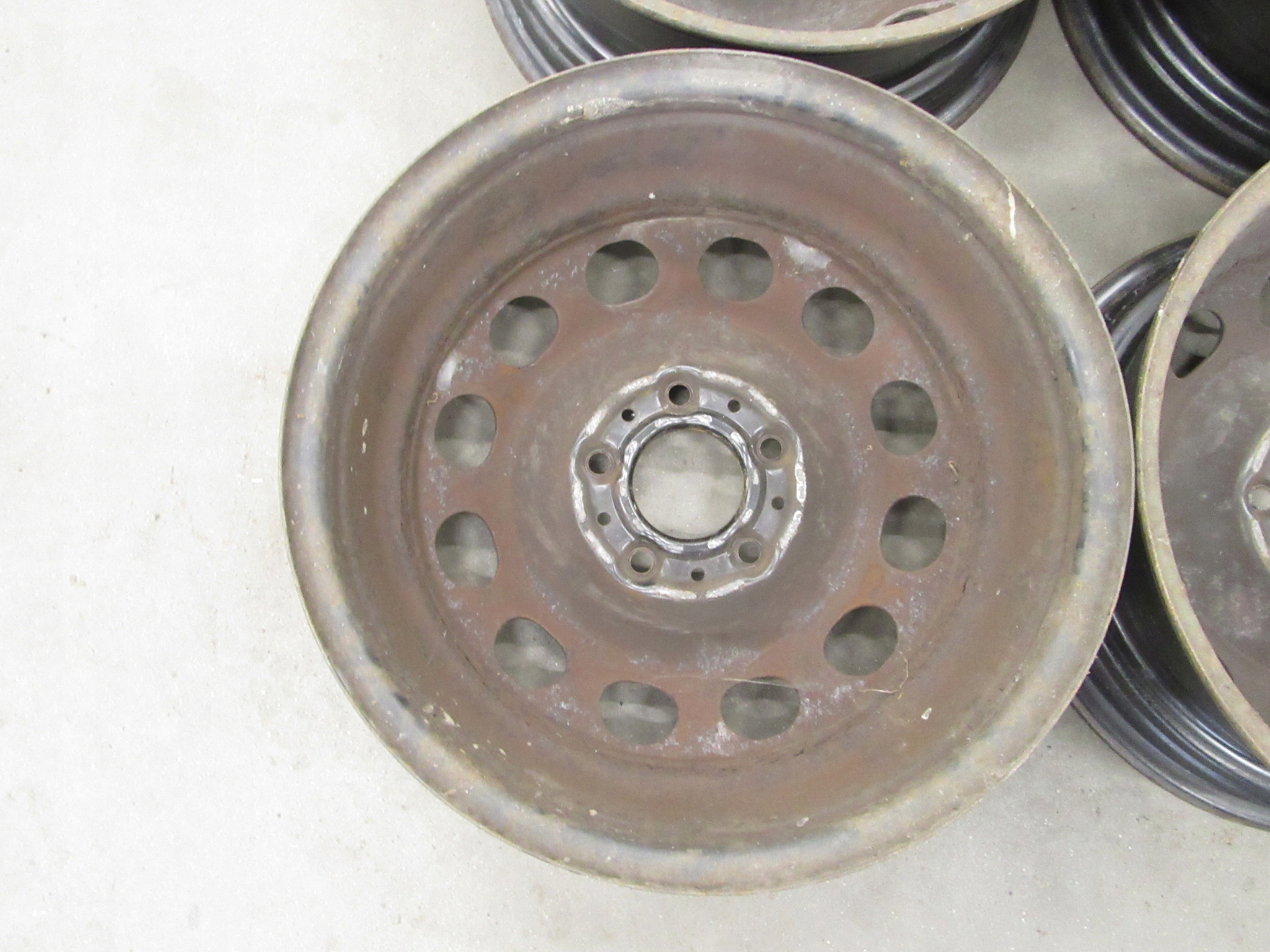 discs metal BMW e36 e46 e81 e87 e90 e91 5x120 et42 16" 6.5j