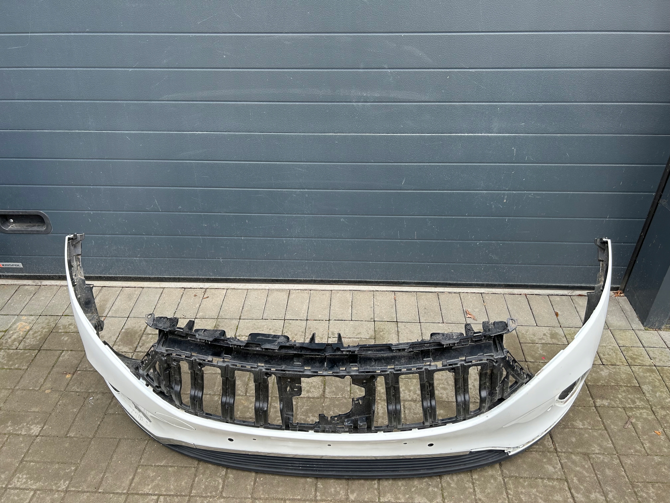 Mercedes EQB W243 bumper front front